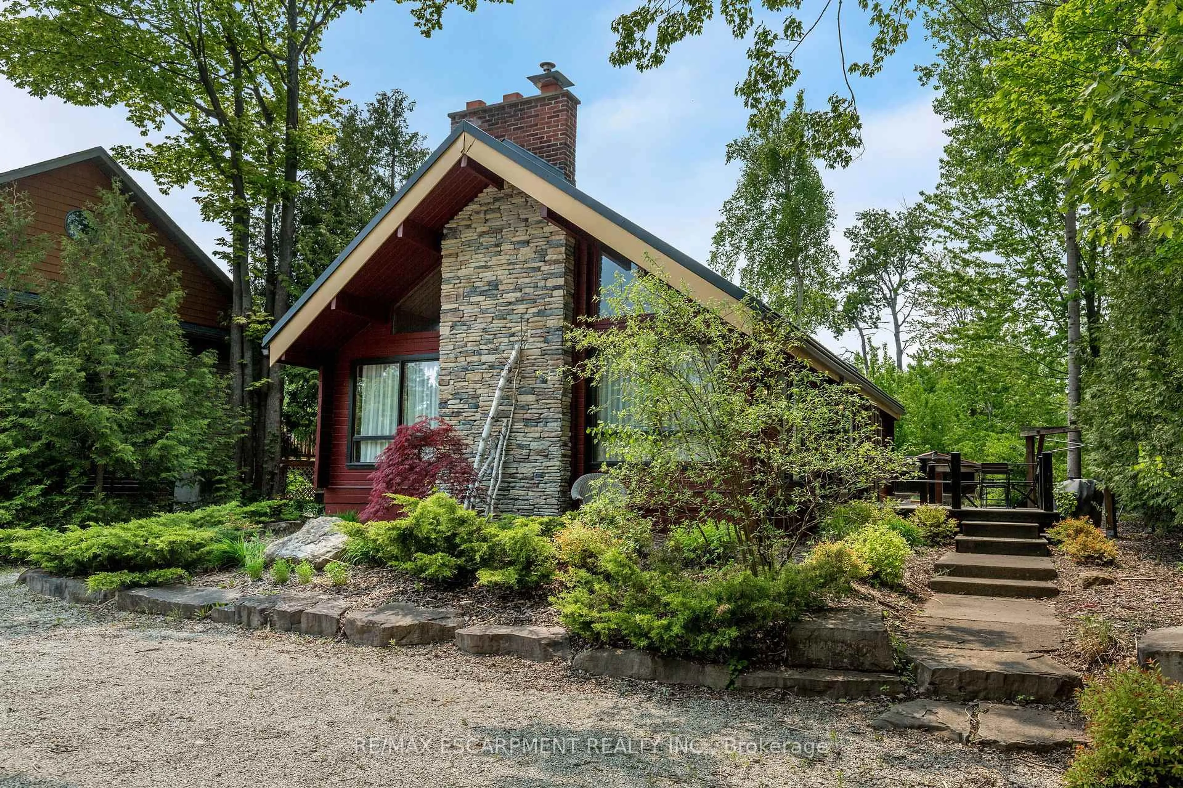 Home with brick exterior material, street for 209850 26 Highway, Blue Mountains Ontario L9Y 3Z2