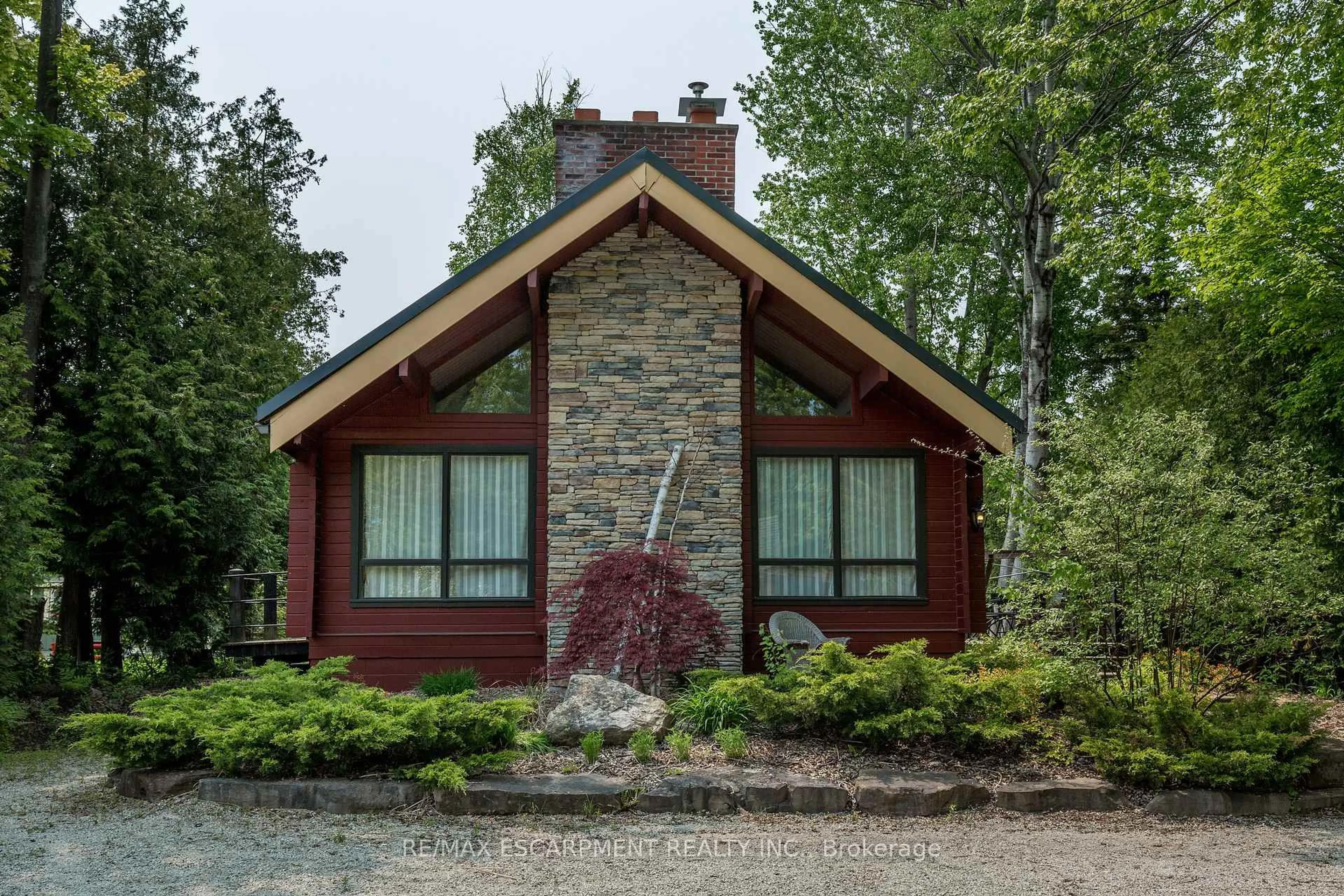 Home with brick exterior material, unknown for 209850 26 Highway, Blue Mountains Ontario L9Y 3Z2