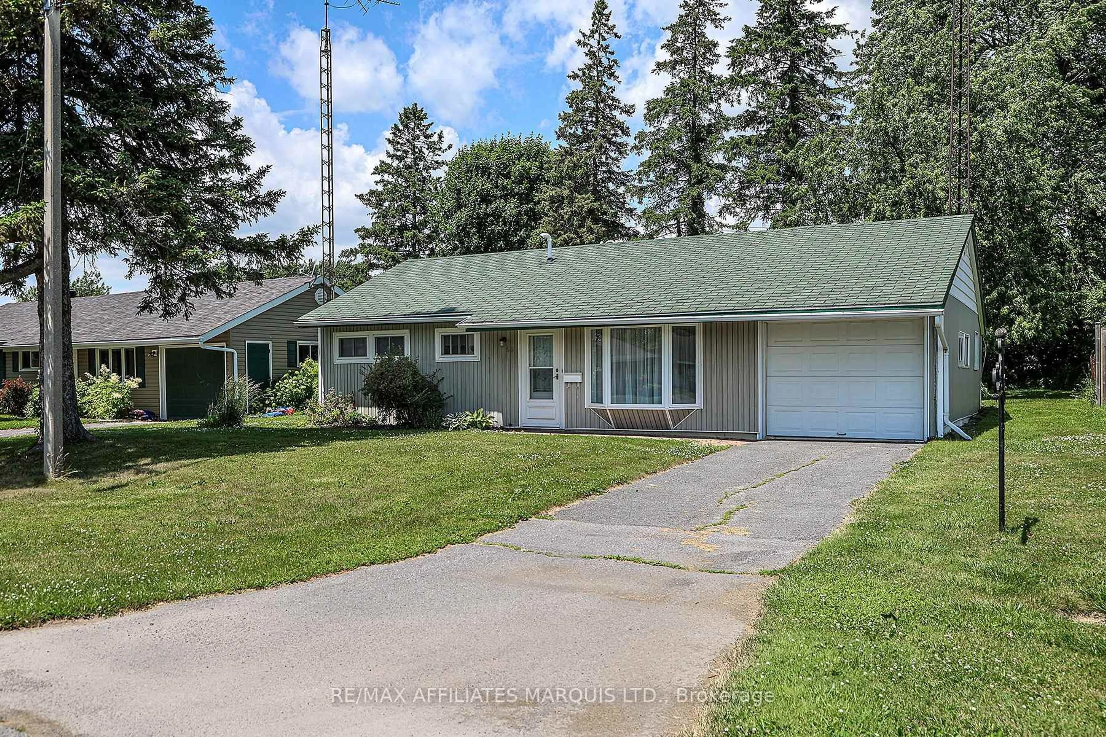Home with vinyl exterior material, street for 56 Loyalist St, South Dundas Ontario K0C 1X0