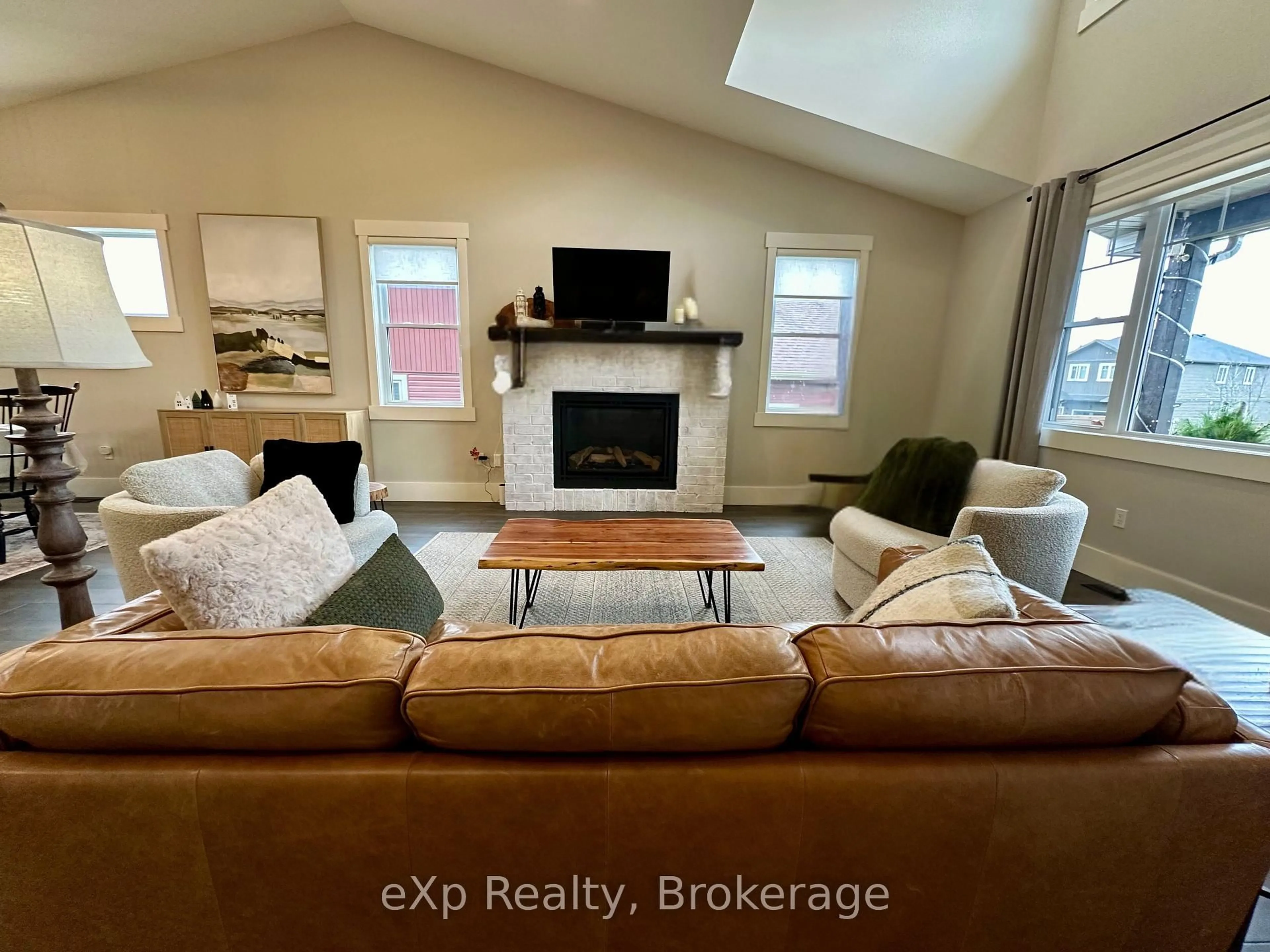 Living room with furniture, unknown for 10 Woodstream Dr, Huntsville Ontario P1H 0B7