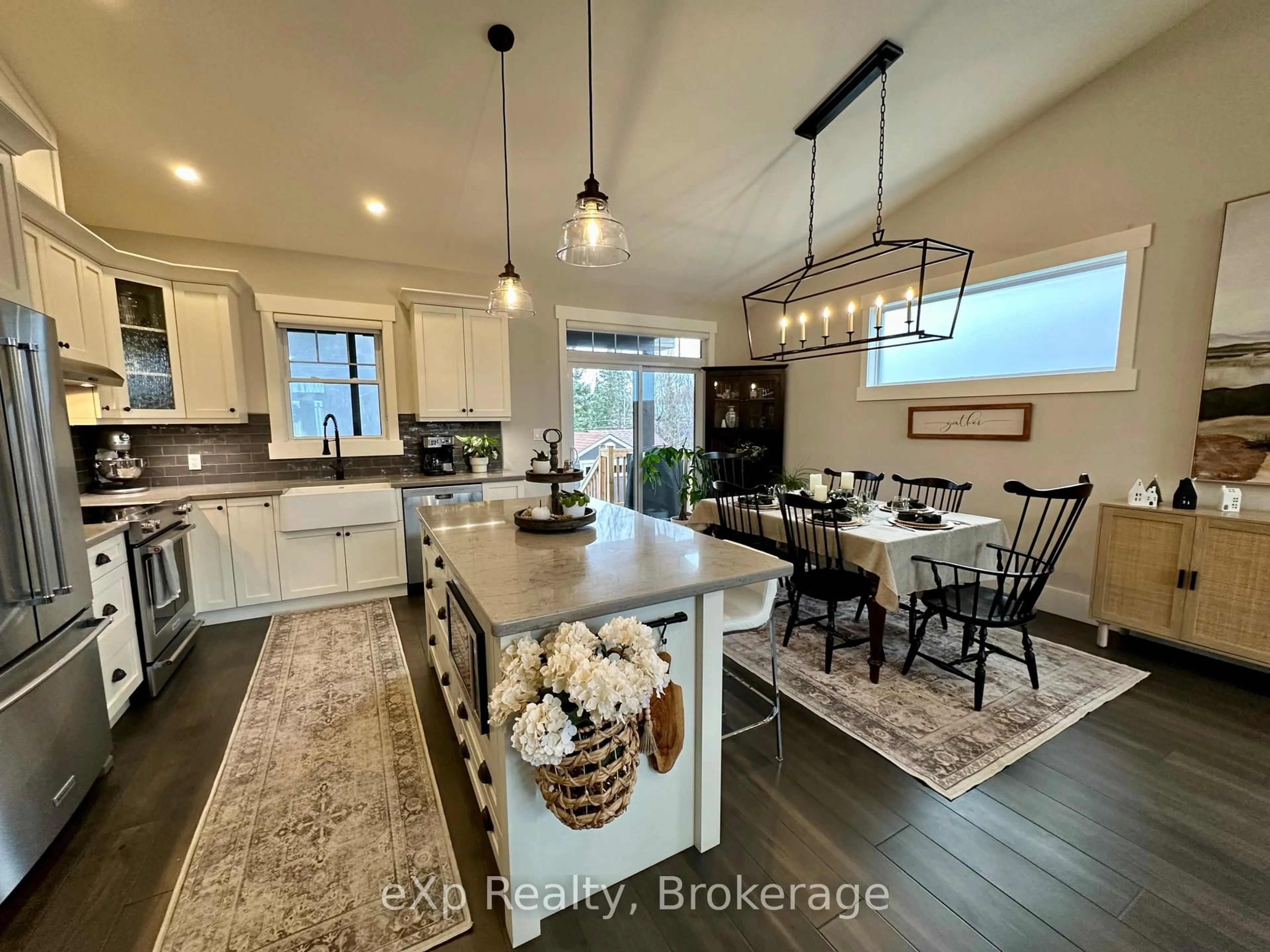 Open concept kitchen, unknown for 10 Woodstream Dr, Huntsville Ontario P1H 0B7