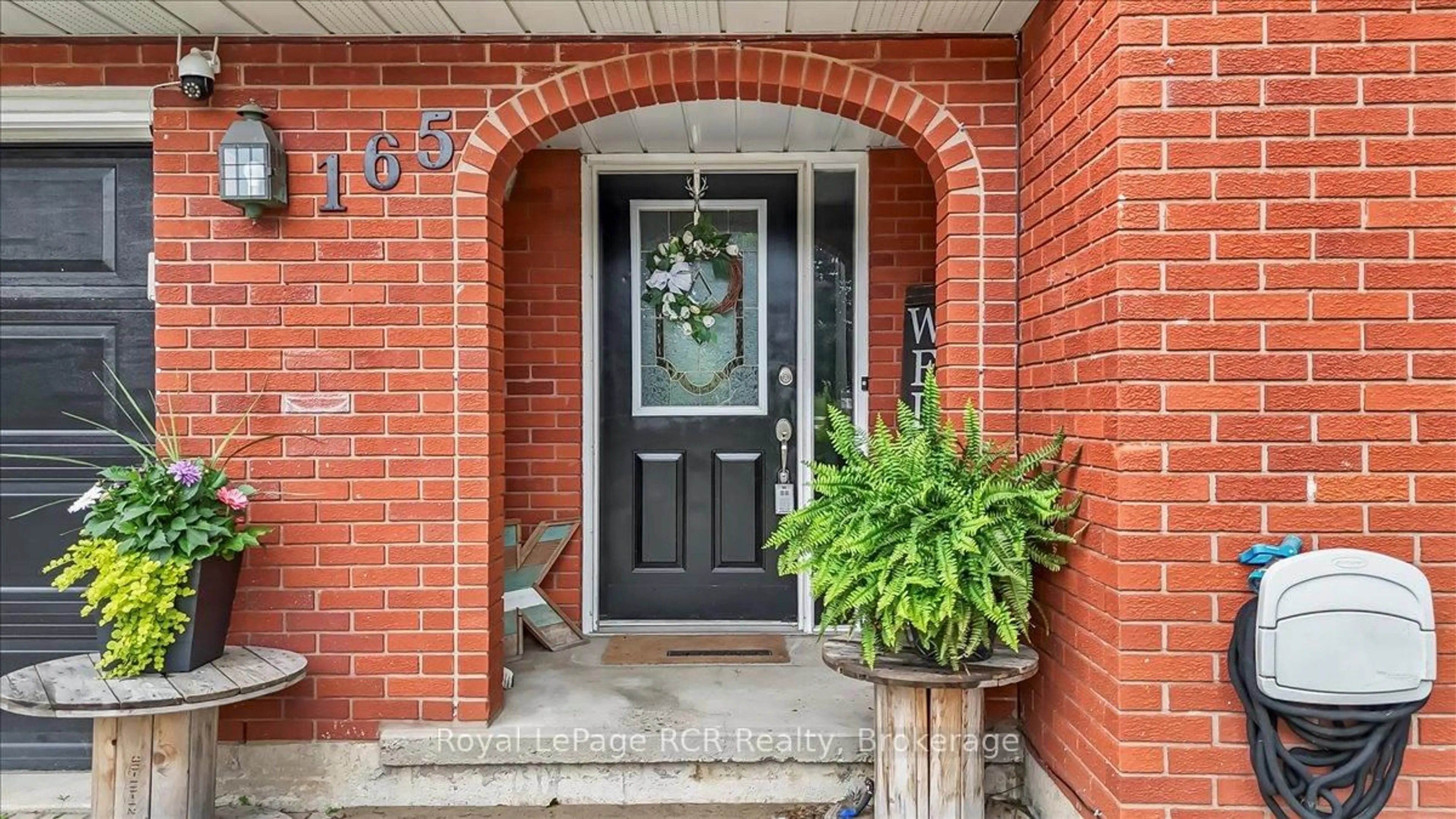 Unknown for 165 14th Ave, Hanover Ontario N4N 3P7