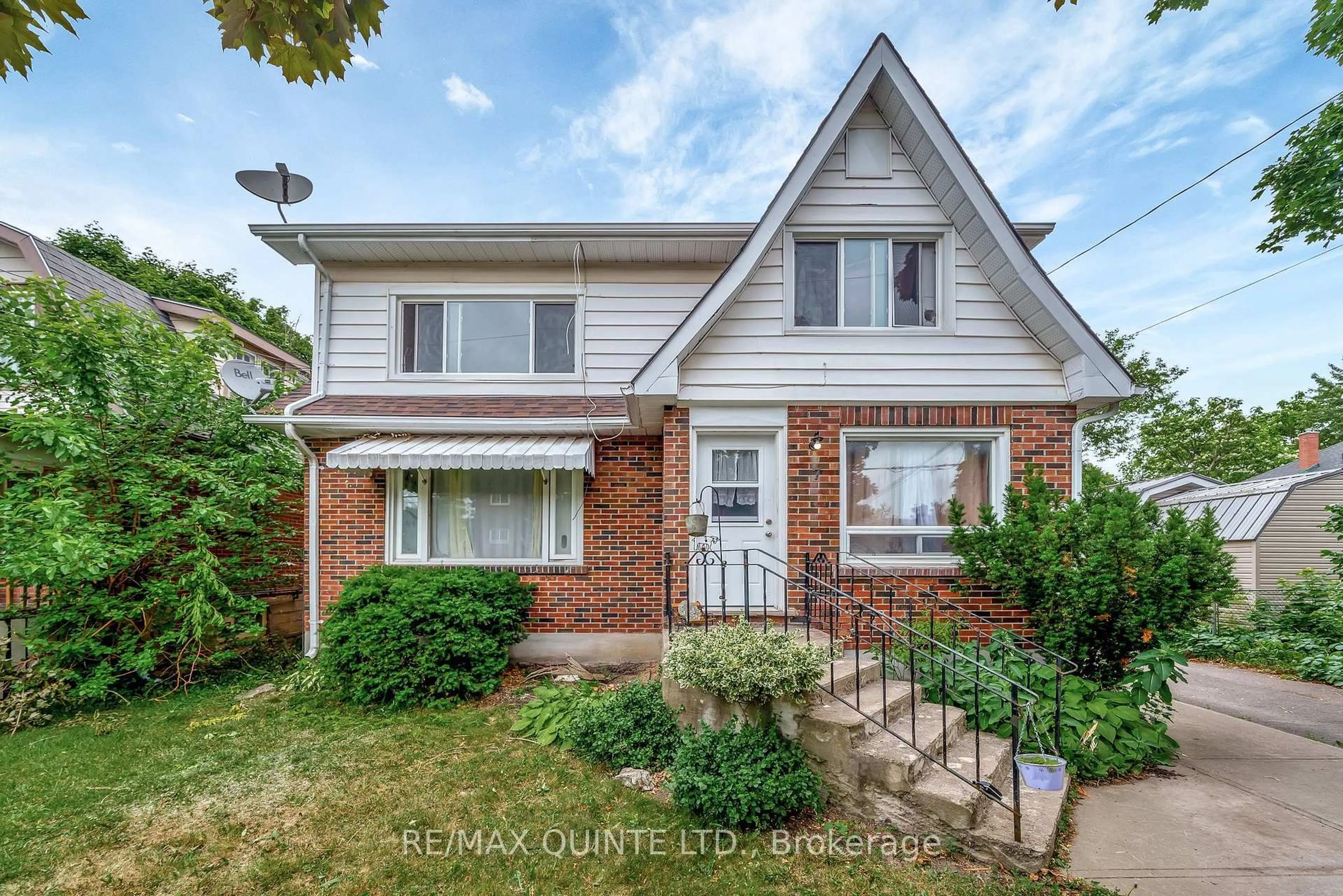 Home with brick exterior material, street for 7 Ritchie Ave, Belleville Ontario K8P 3V8