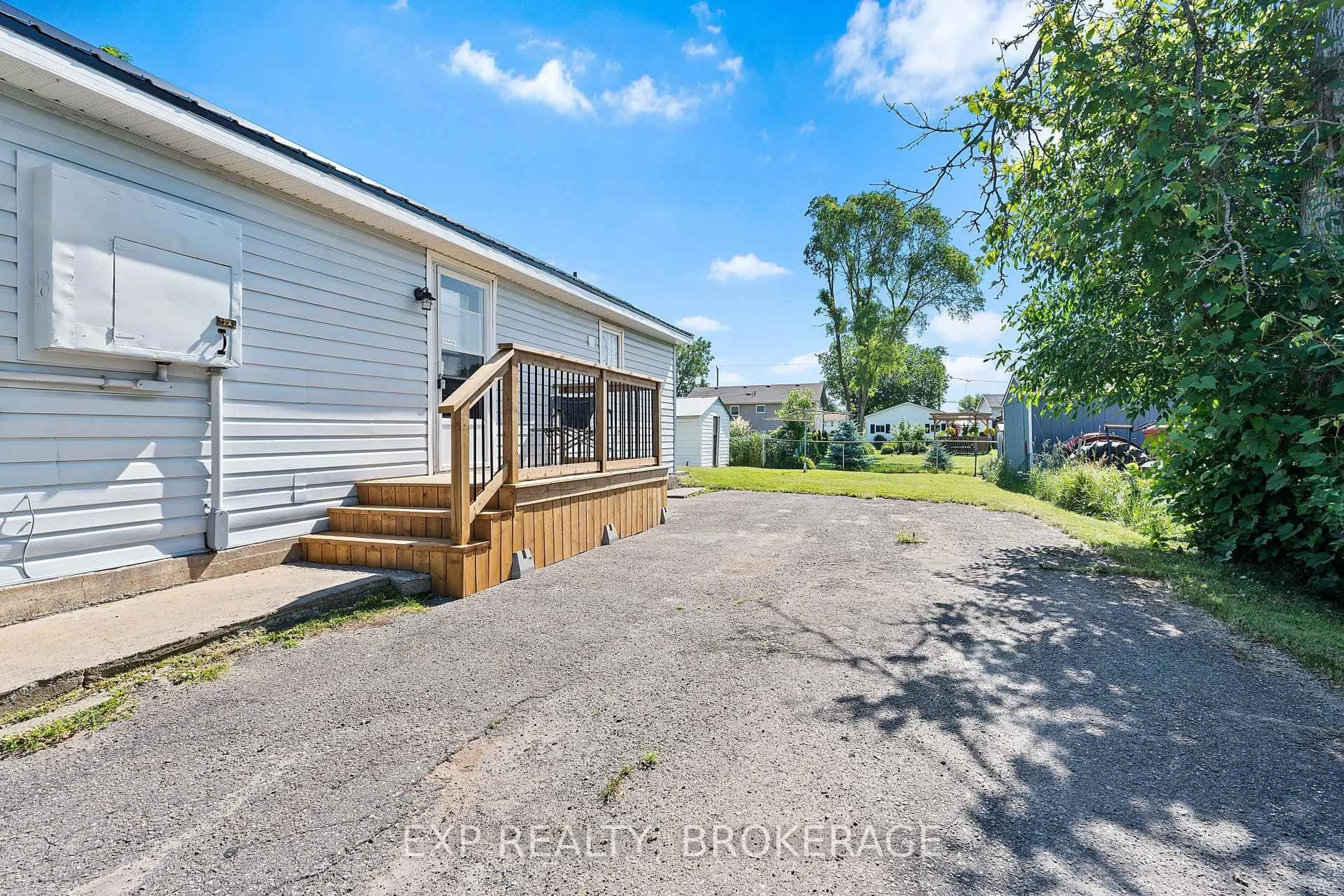 A pic from outside/outdoor area/front of a property/back of a property/a pic from drone, water/lake/river/ocean view for 18 MUD LAKE Rd, Bissett Creek Ontario K0H 2H0