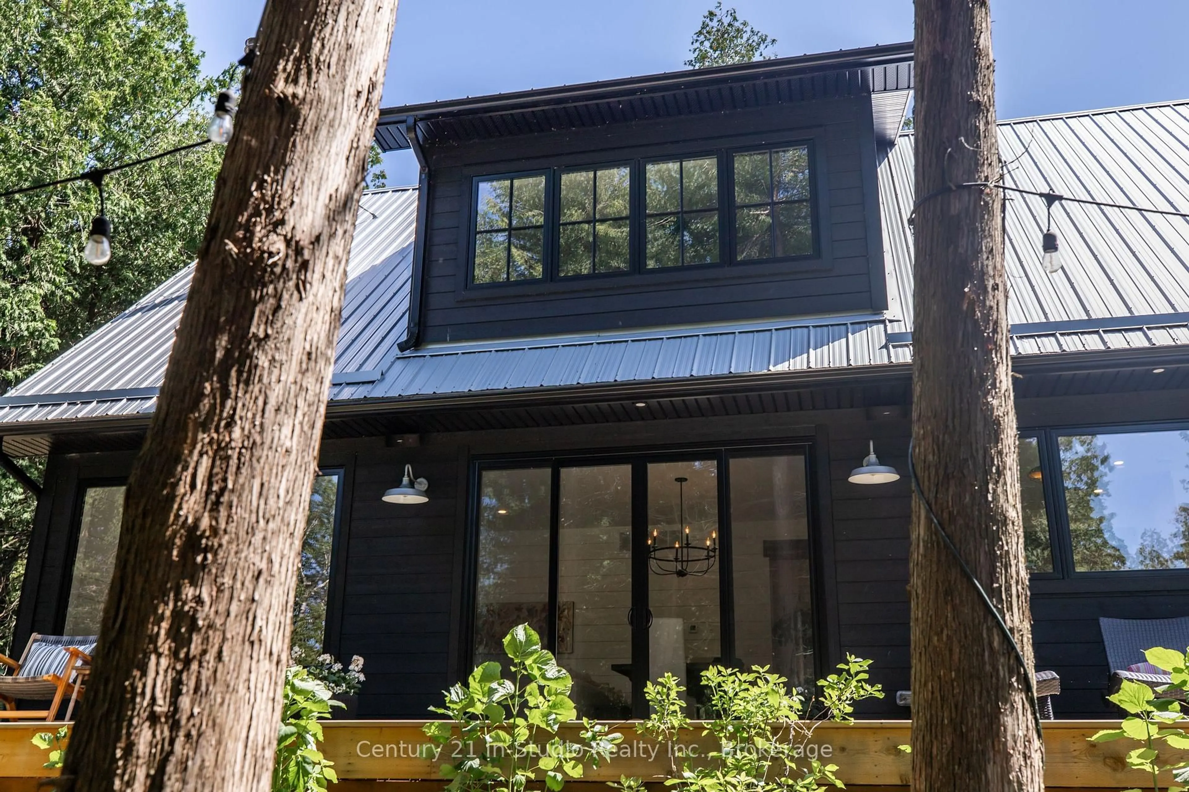 Home with vinyl exterior material, unknown for 19 Richardson Rd, Kincardine Ontario N0H 2C5