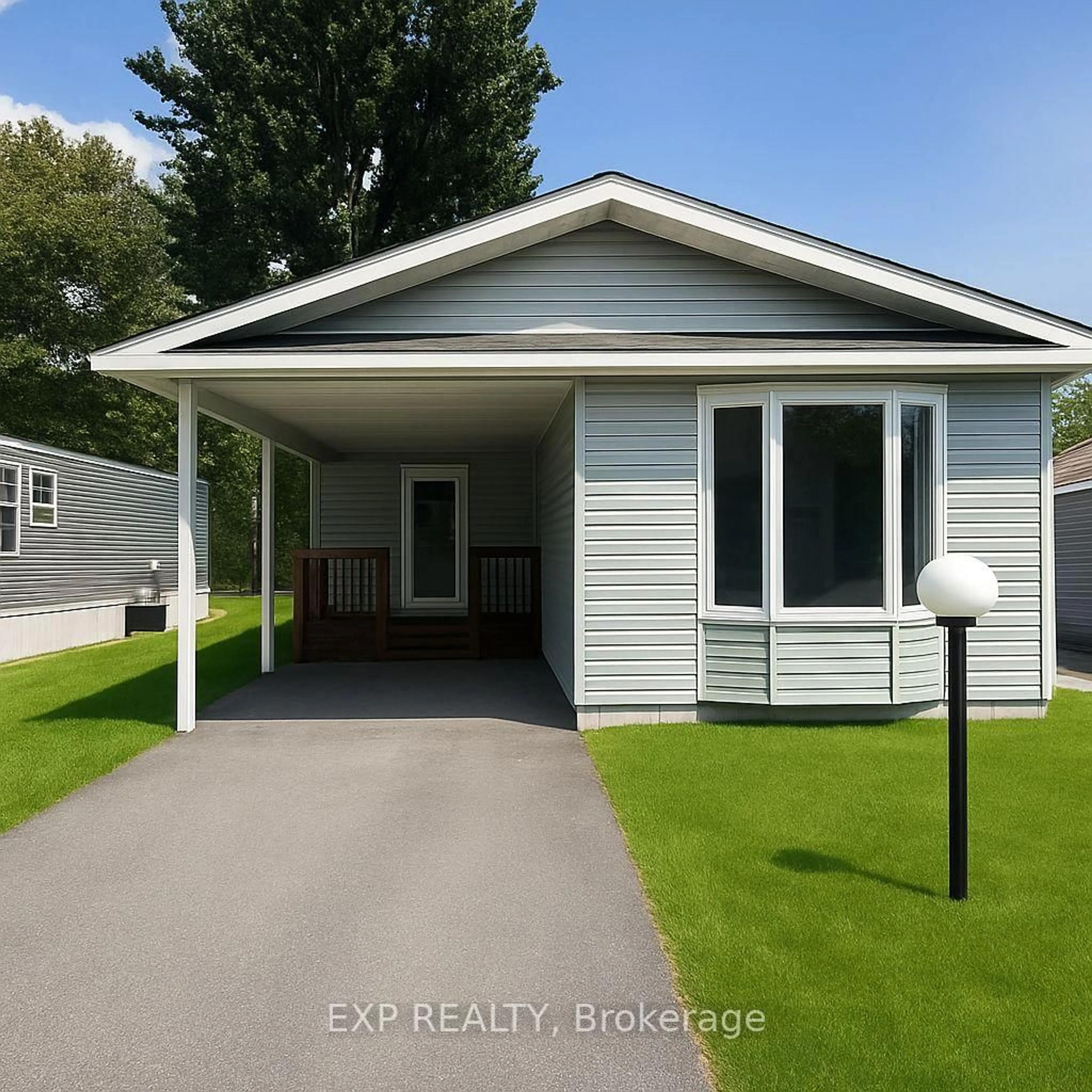 Home with vinyl exterior material, street for 1023 Vista Barrett Private, Greely Ontario K4P 1C8