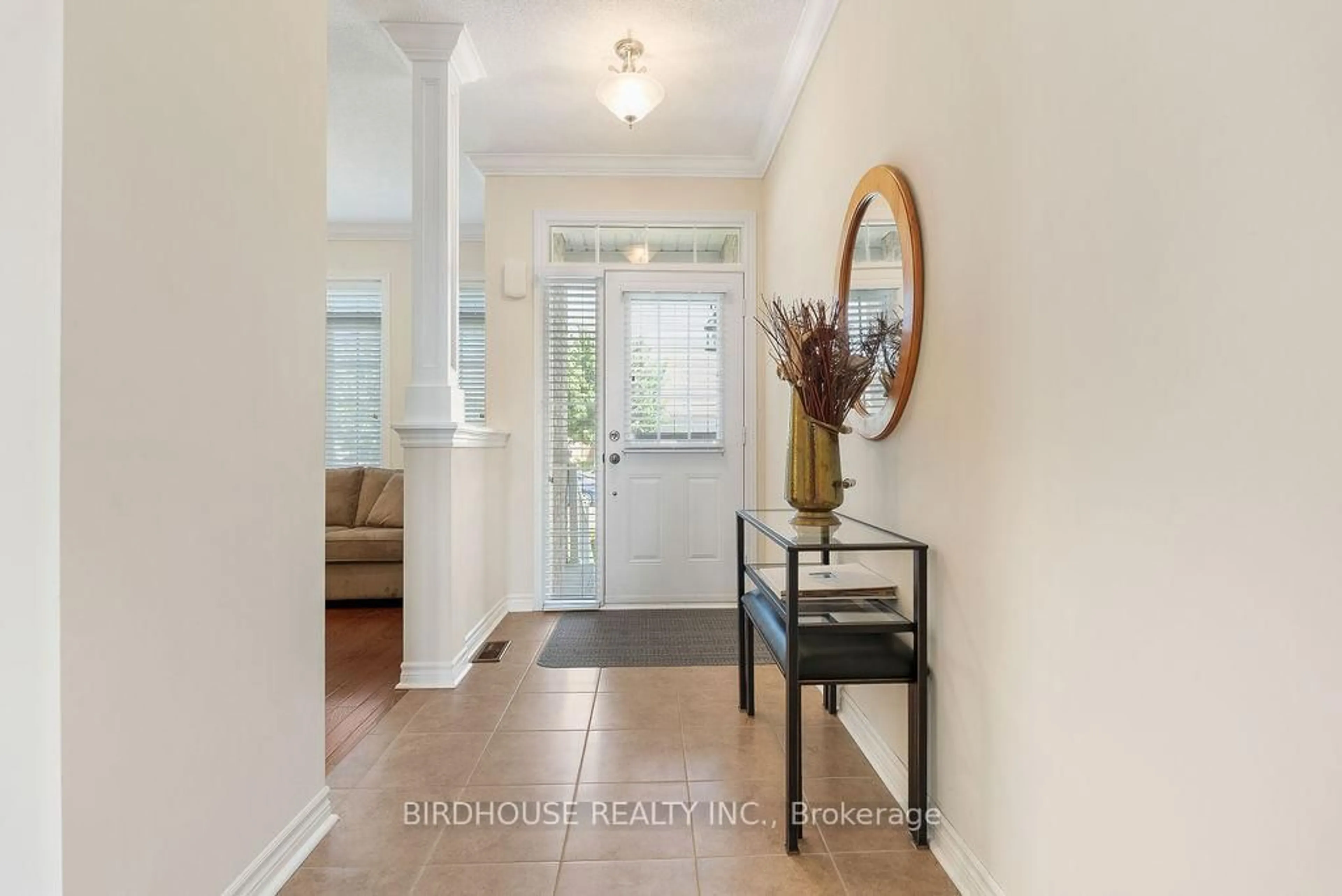 Indoor entryway for 11 Deacon Cres, Kawartha Lakes Ontario K9V 0L4