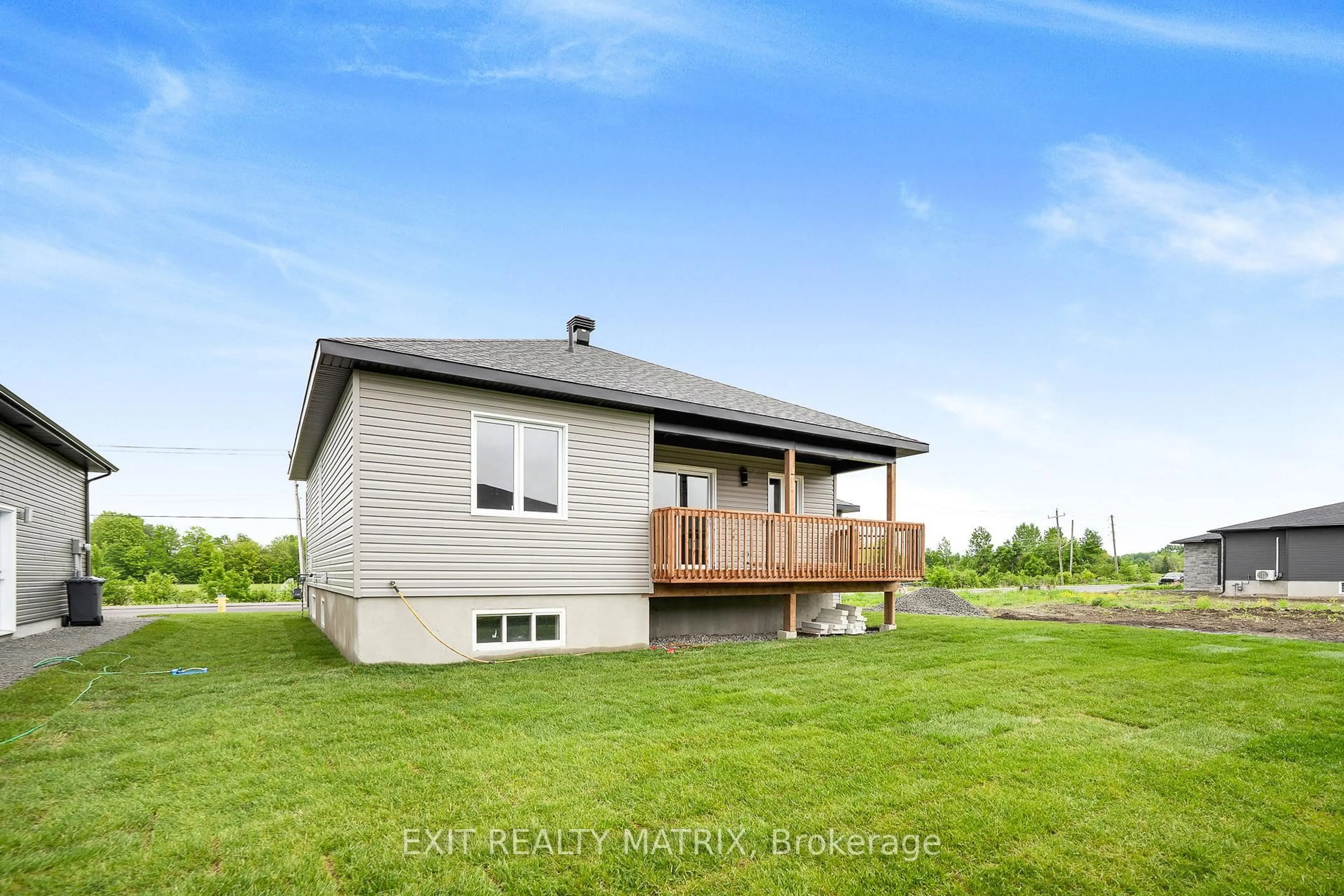 Unknown for 700 WEST St, Hawkesbury Ontario K6A 3X1