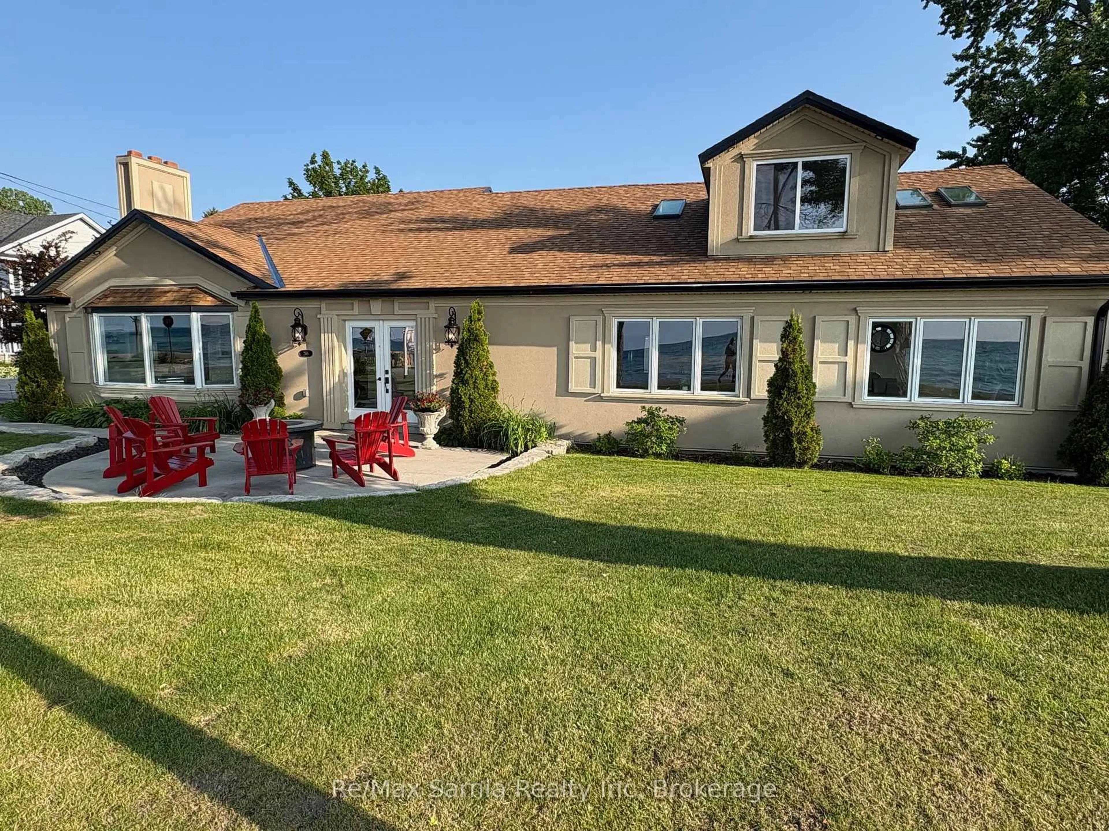 A pic from outside/outdoor area/front of a property/back of a property/a pic from drone, unknown for 2681 Old Lakeshore Rd, Sarnia Ontario N0N 1C0