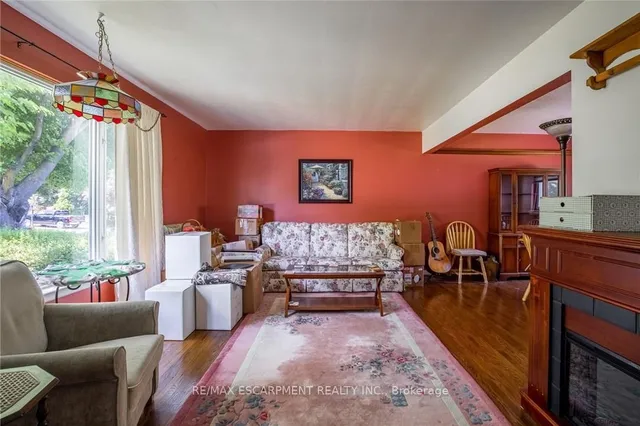 Additional property image - 176 Laurier Ave