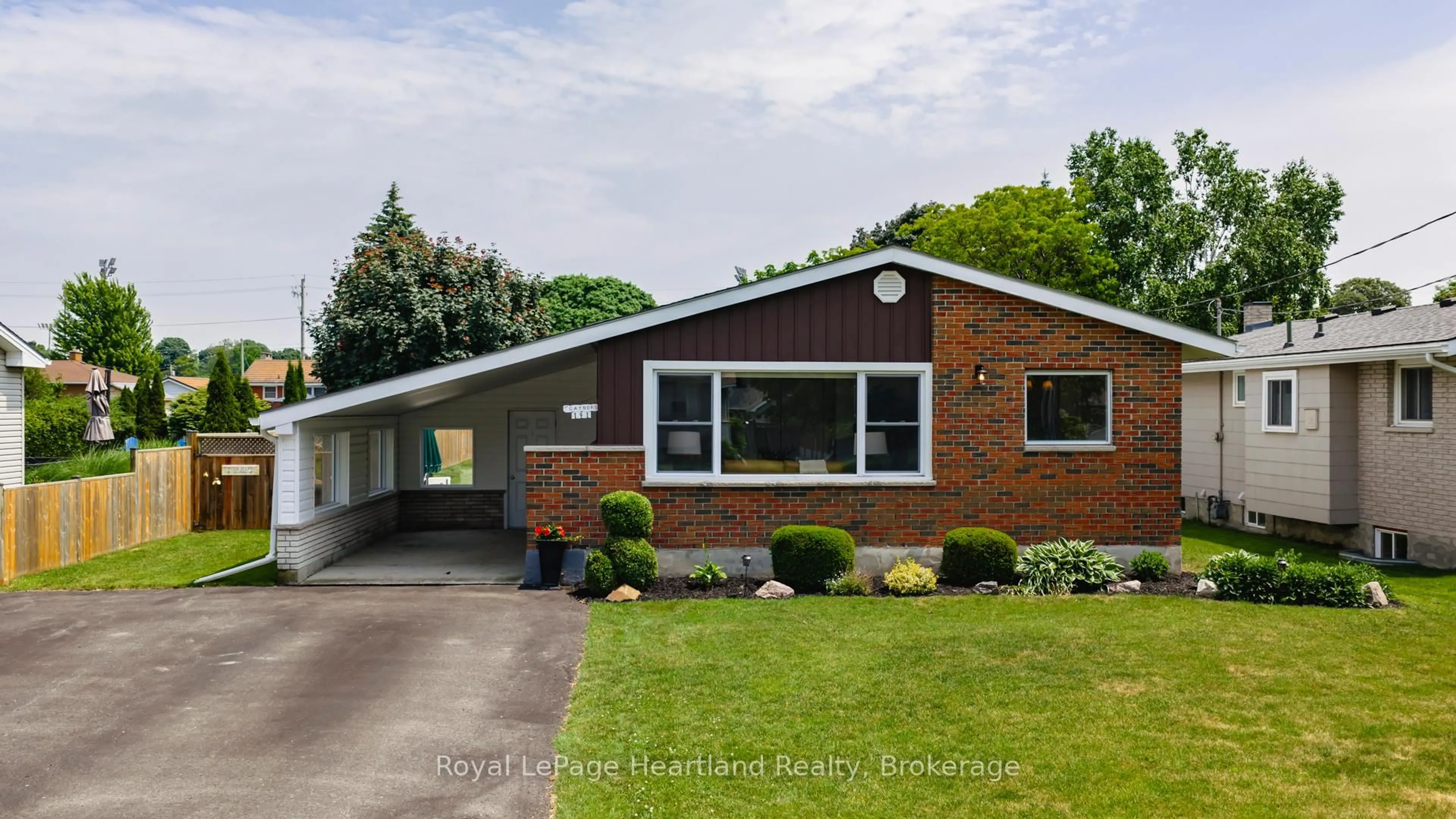 Home with brick exterior material, building for 191 Wellington St, Goderich Ontario N7A 3T6
