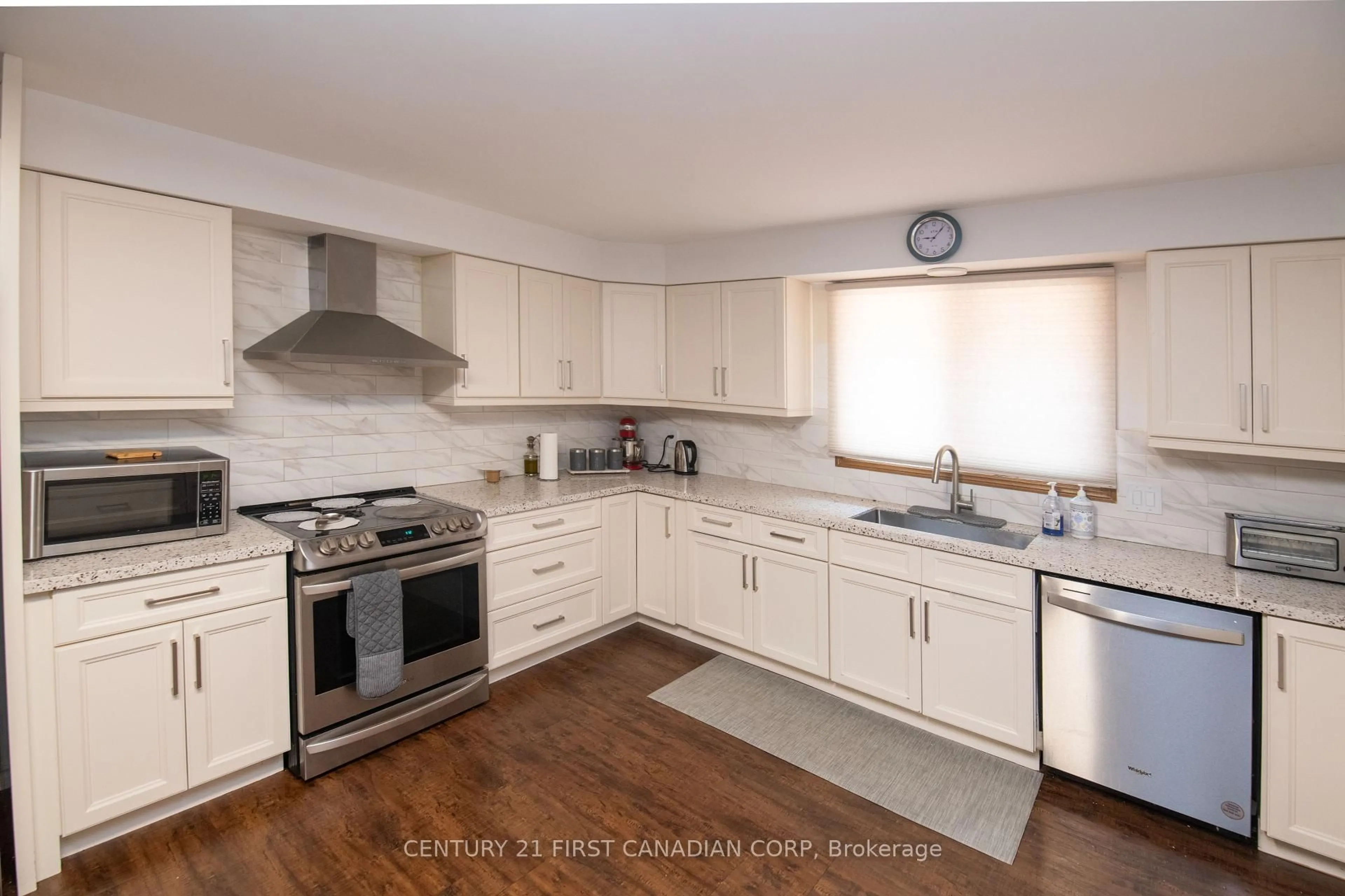 Standard kitchen, unknown for 39 ADRIANS Way, London East Ontario N5V 4G1