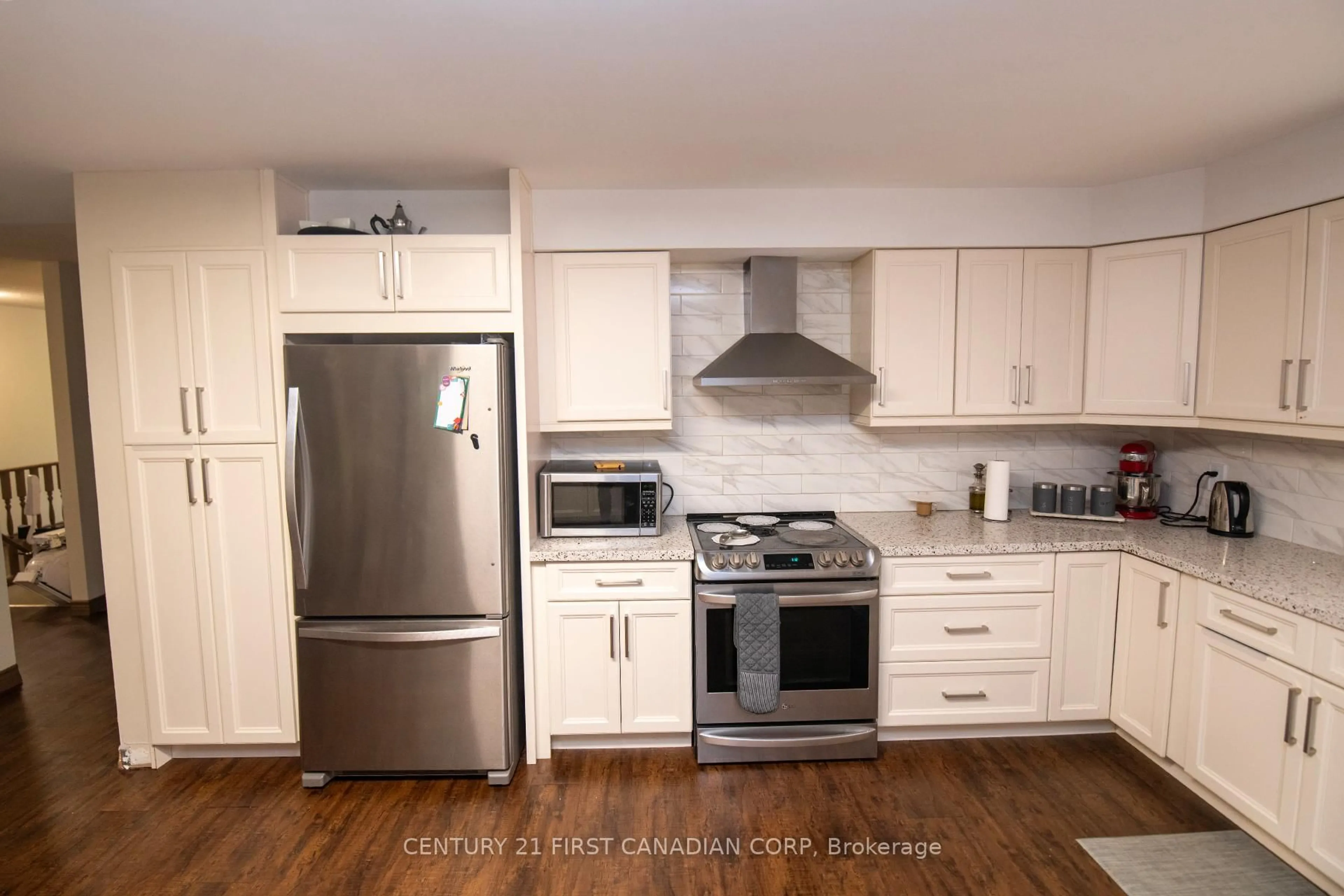 Unknown for 39 ADRIANS Way, London East Ontario N5V 4G1