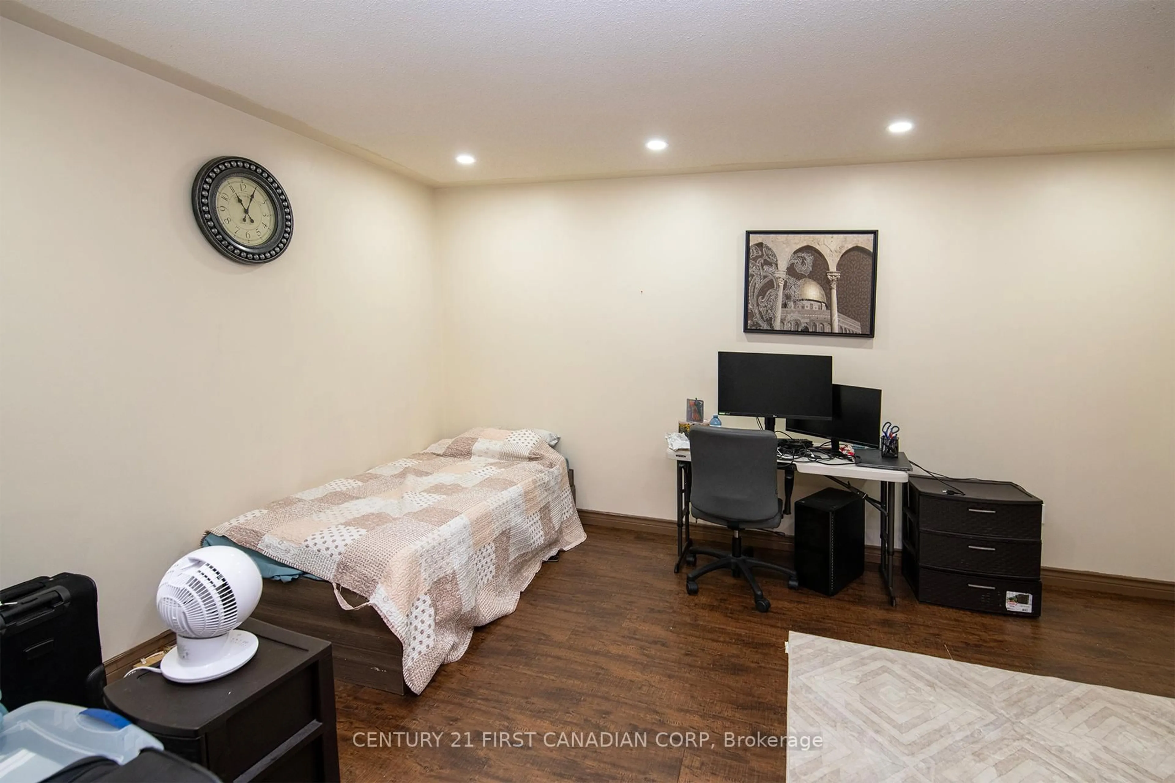A pic of a room for 39 ADRIANS Way, London East Ontario N5V 4G1