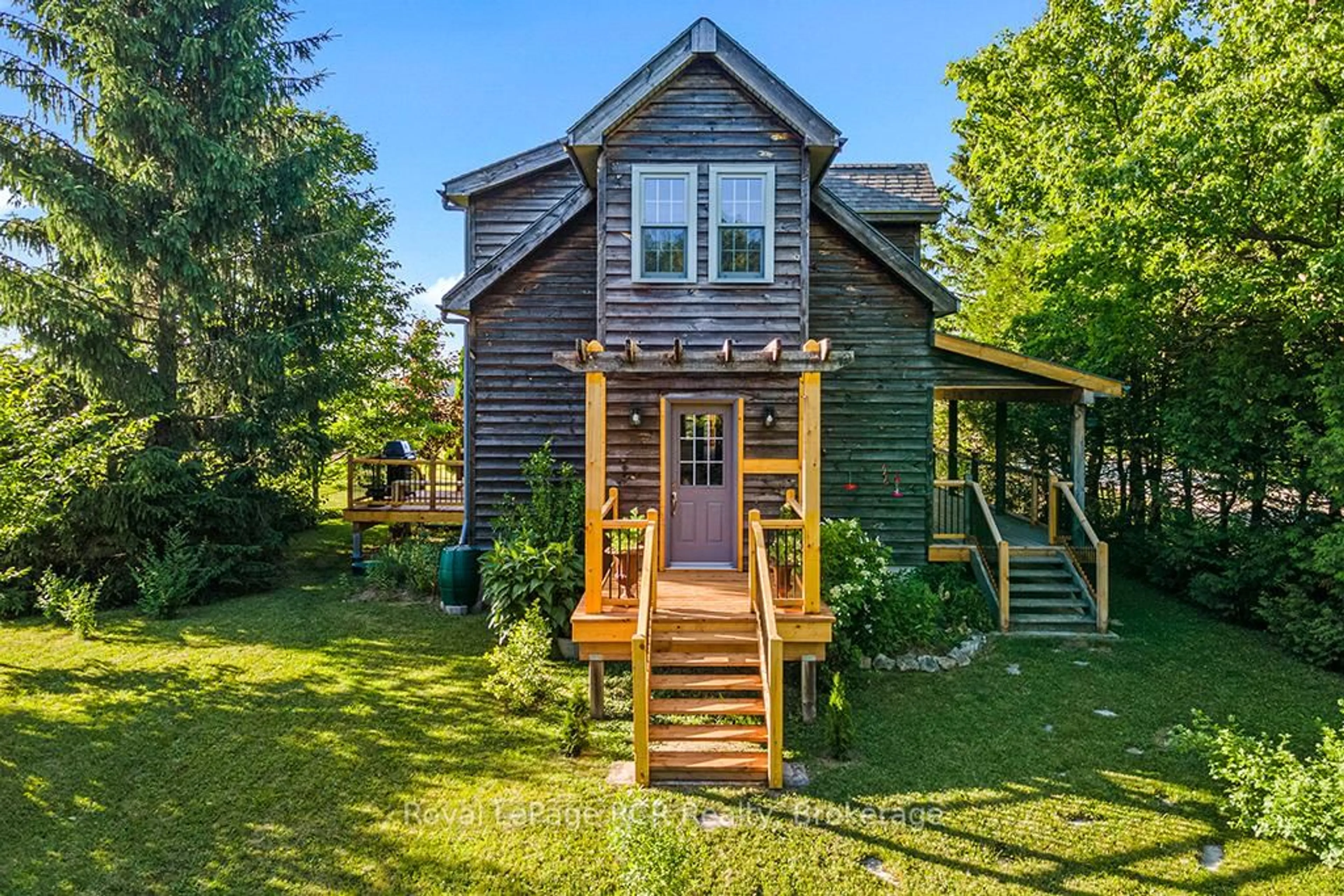 A pic from outside/outdoor area/front of a property/back of a property/a pic from drone, building for 554428 Glenelg Rd 23 Rd, West Grey Ontario N0C 1H0
