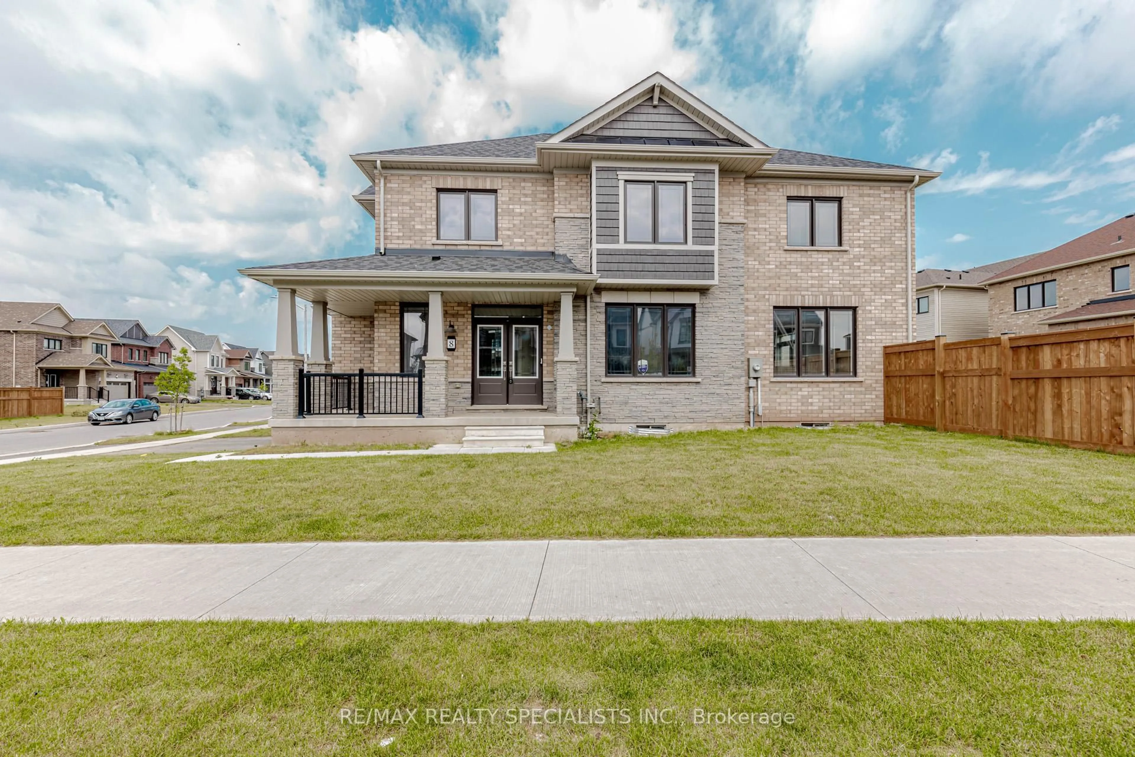 Home with brick exterior material, street for 8 Stern Dr, Welland Ontario L3B 0M3