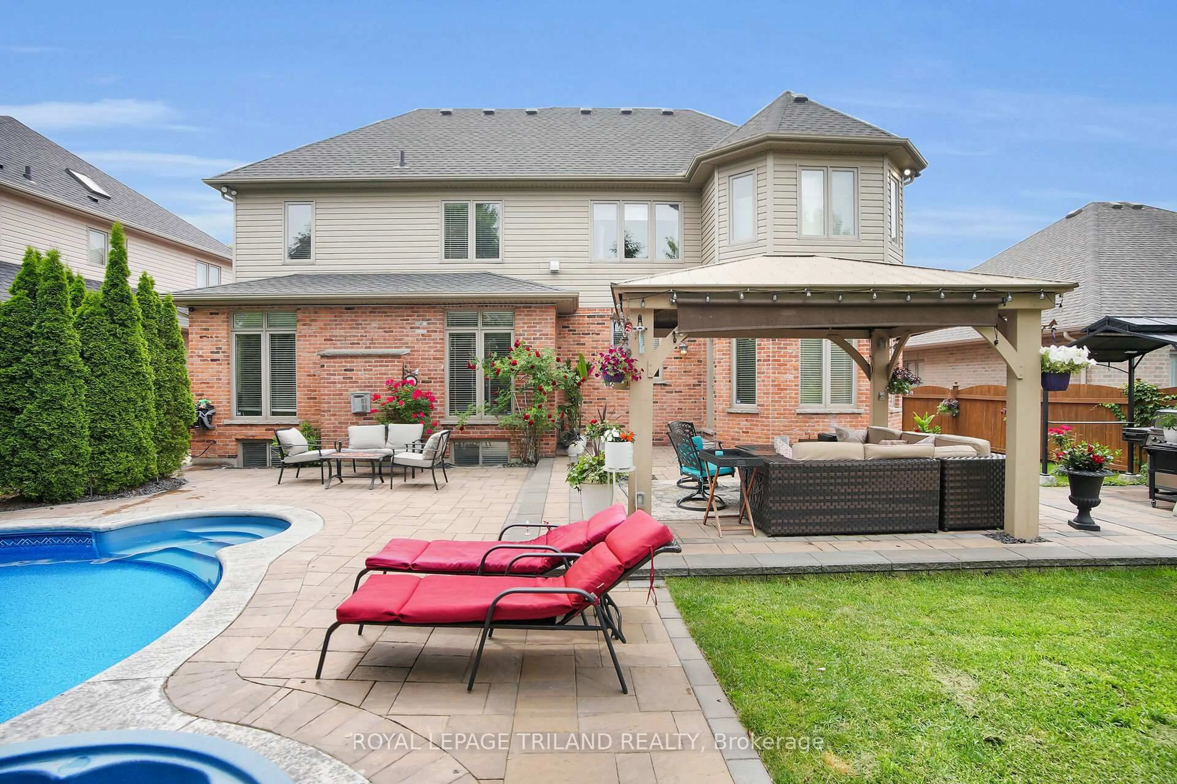 Patio, street for 205 EAST RIVERTRACE Walk, London North Ontario N6G 5L1