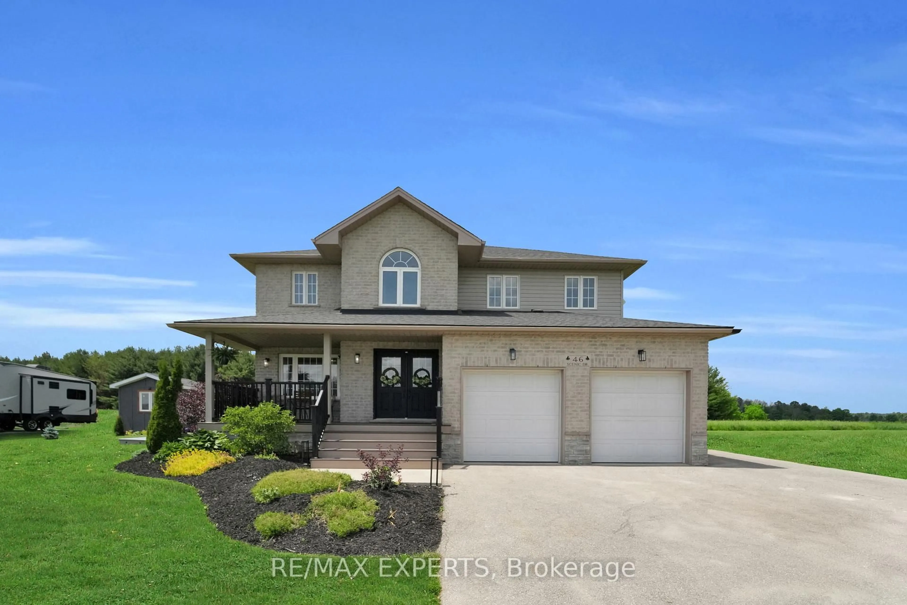 Home with vinyl exterior material, water/lake/river/ocean view for 46 Scenic Dr, Mapleton Ontario N0B 1A0