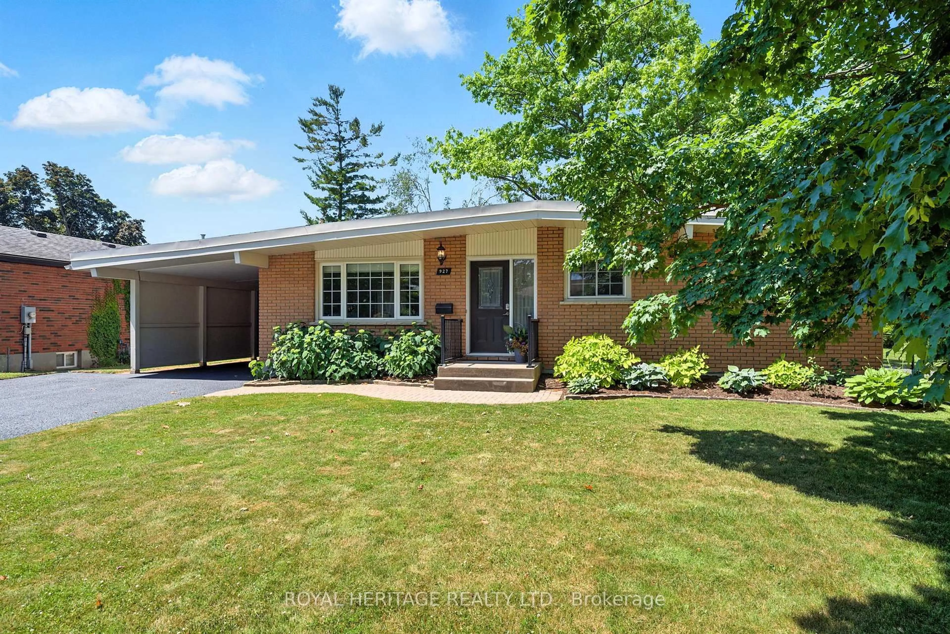 Home with brick exterior material, street for 927 Northminster Ave, Peterborough North Ontario K9H 6H7