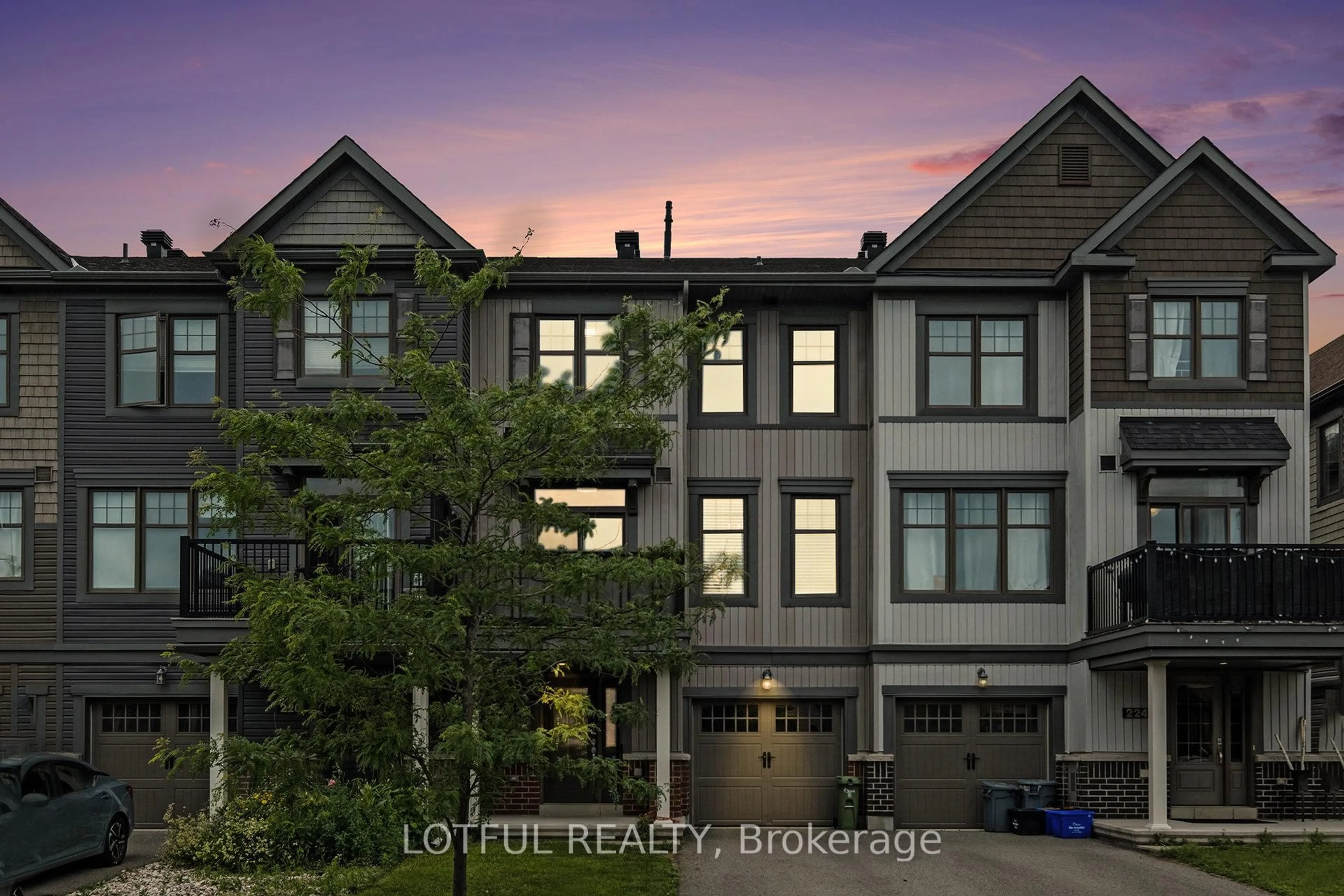 A pic from outside/outdoor area/front of a property/back of a property/a pic from drone, unknown for 222 Belleek Lane, Ottawa Ontario K2J 6G2