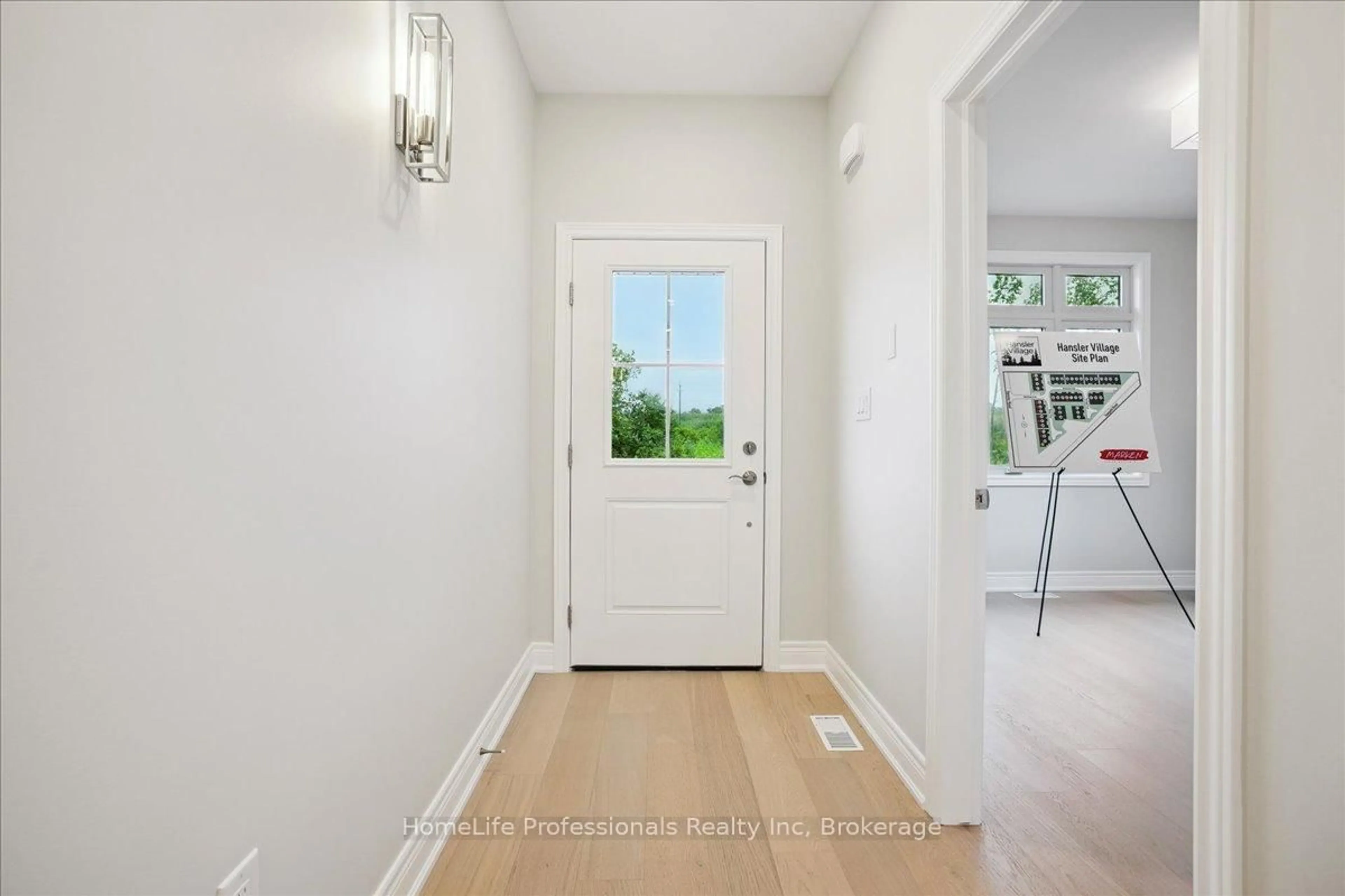 Indoor entryway for 87 Wiley Tr, Welland Ontario L3B 4C5