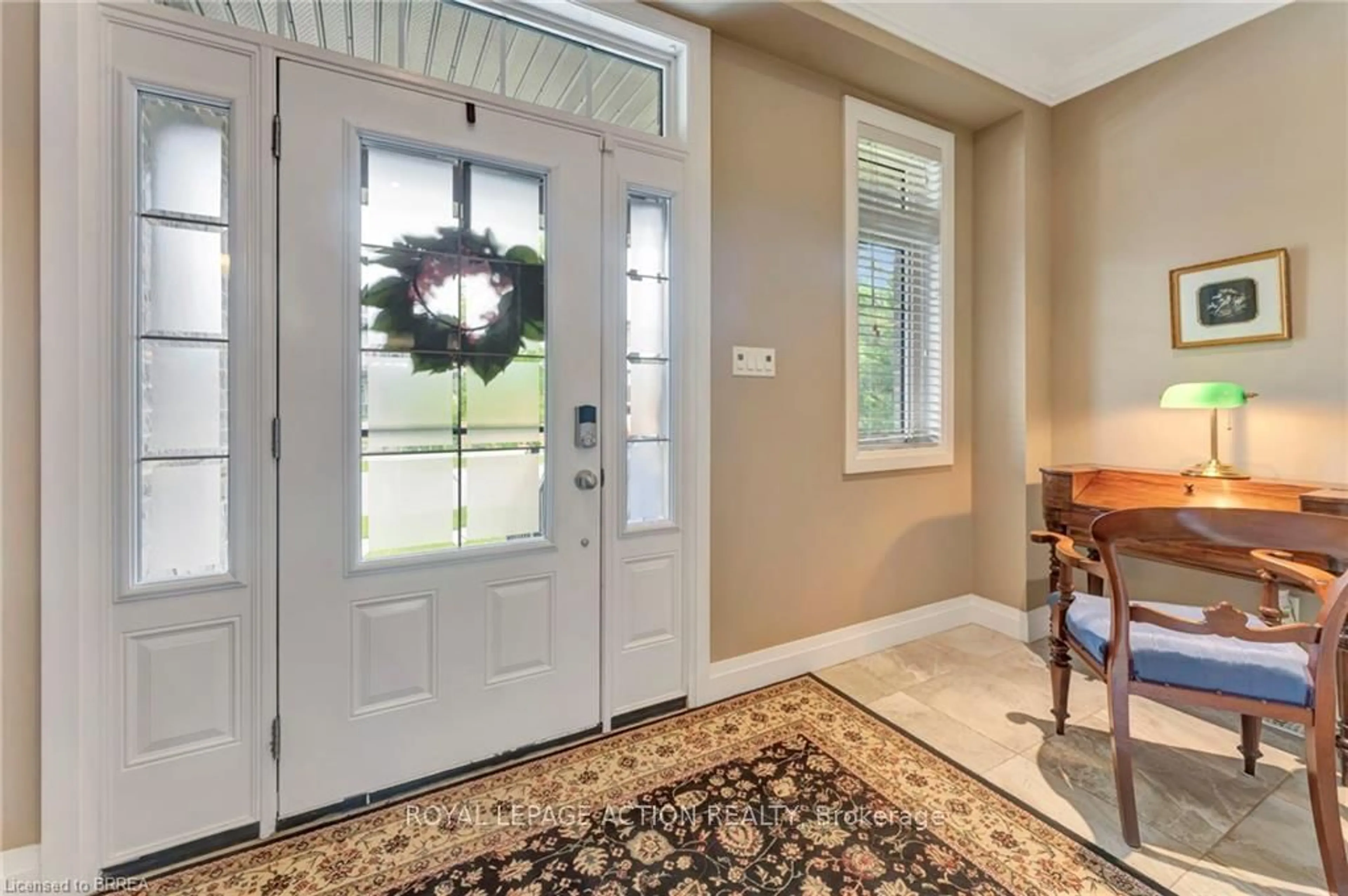 Indoor entryway for 48 Crawford Pl, Brant Ontario N3L 0A7