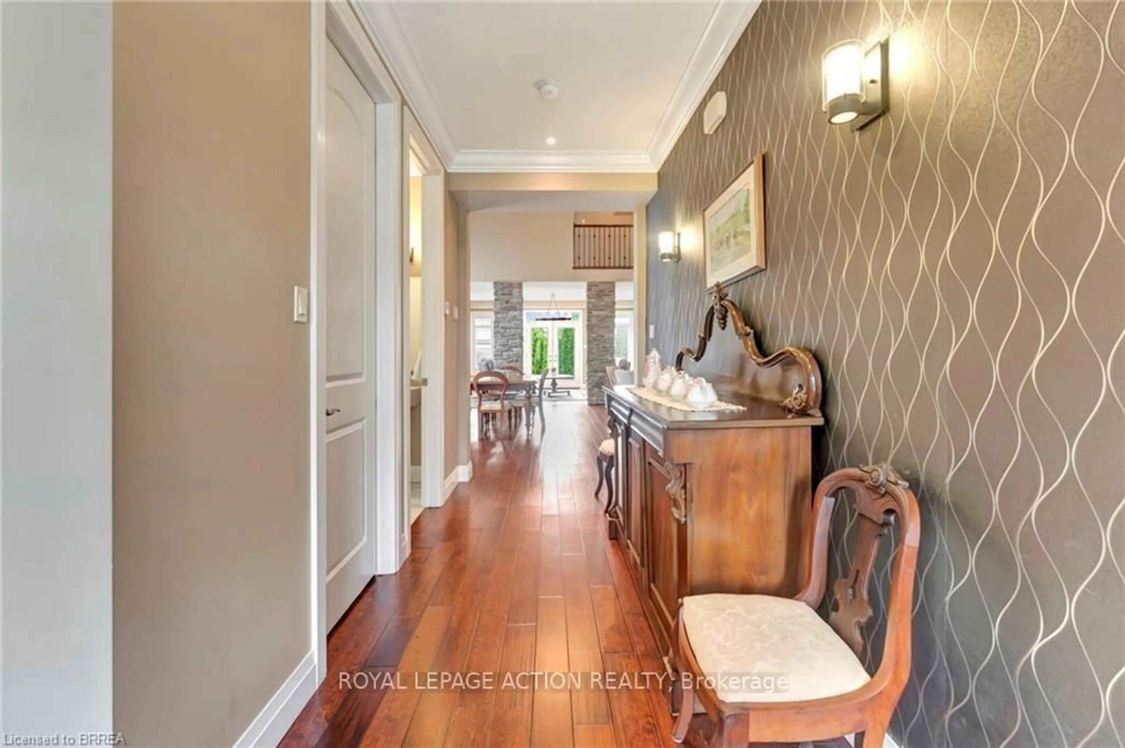 Indoor entryway for 48 Crawford Pl, Brant Ontario N3L 0A7
