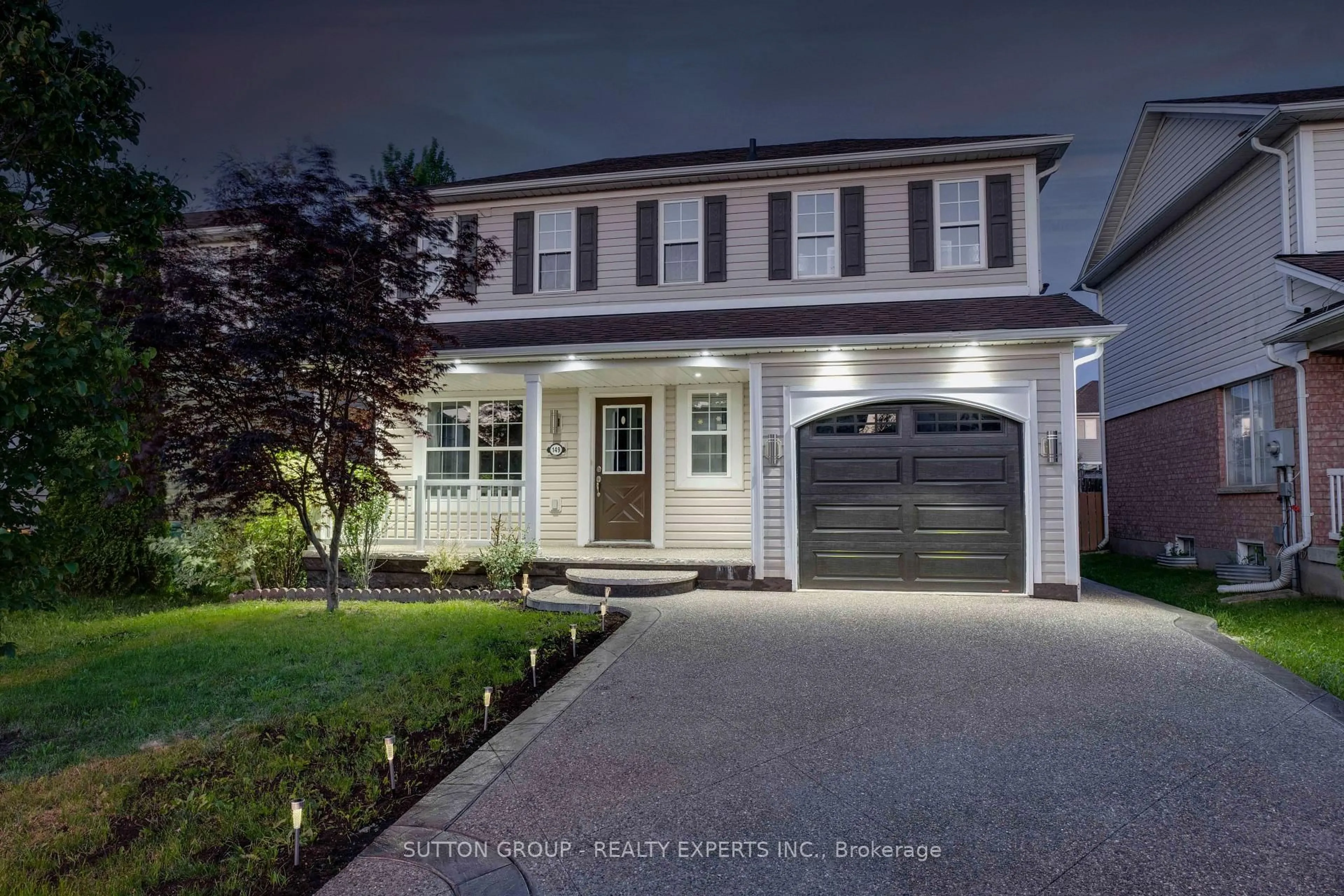 Home with vinyl exterior material, street for 149 Osborn Ave, Brantford Ontario N3T 6S7