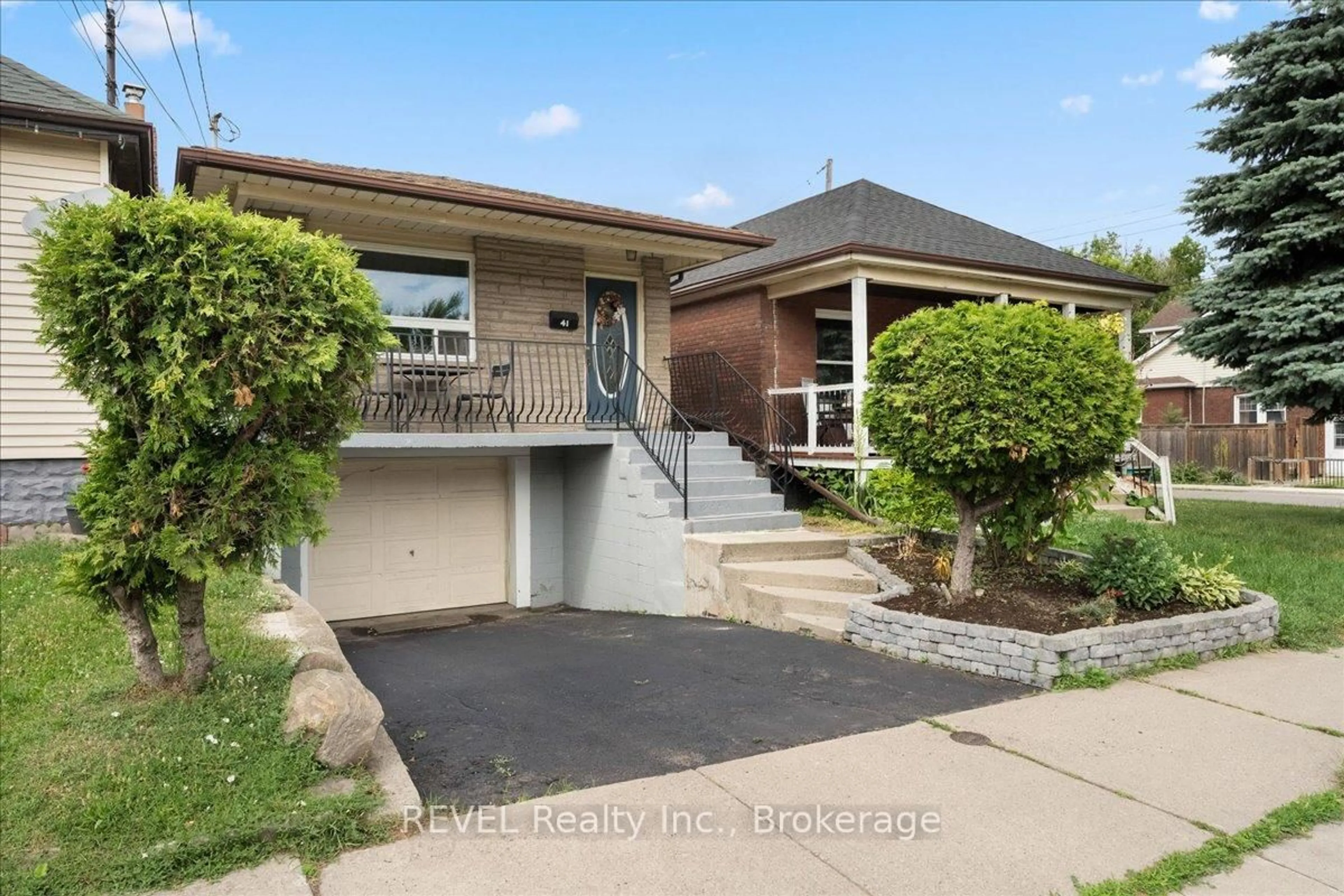 Home with brick exterior material, street for 41 Mcanulty Blvd, Hamilton Ontario L8H 3G8