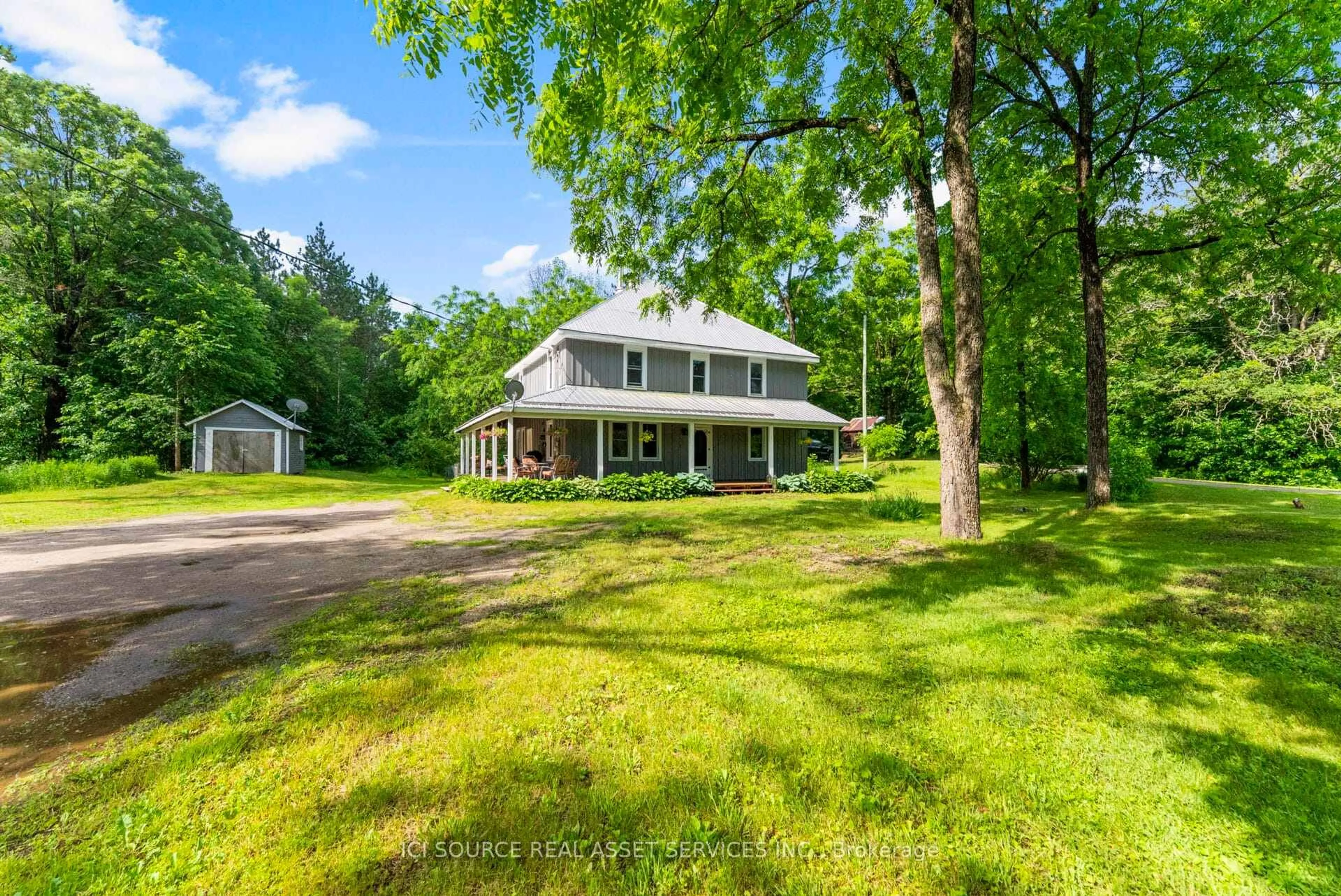A pic from outside/outdoor area/front of a property/back of a property/a pic from drone, unknown for 11571 Lanark Rd, Calabogie Ontario K0J 1H0