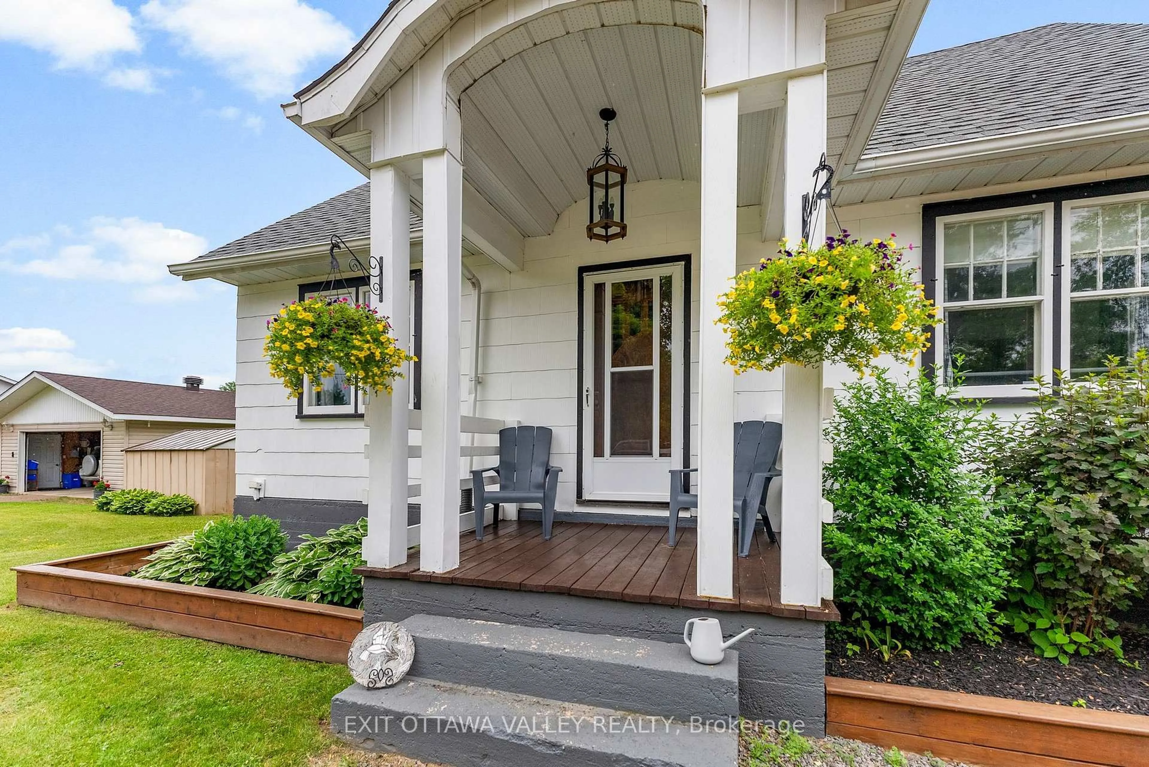 Unknown for 29 Boland St, Killaloe Ontario K0J 2A0