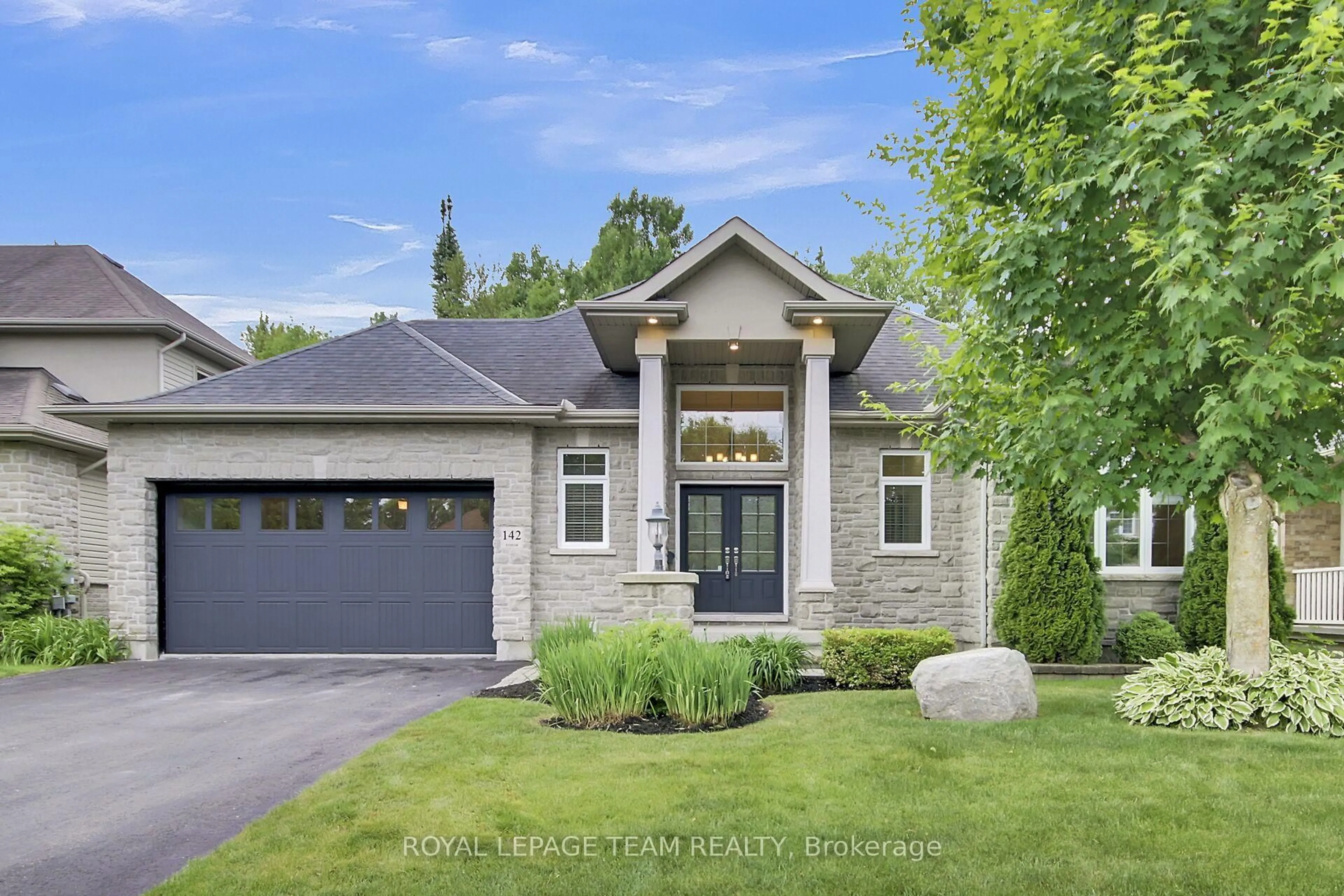Home with brick exterior material, street for 142 West Ridge Dr, Stittsville Ontario K2S 2H3