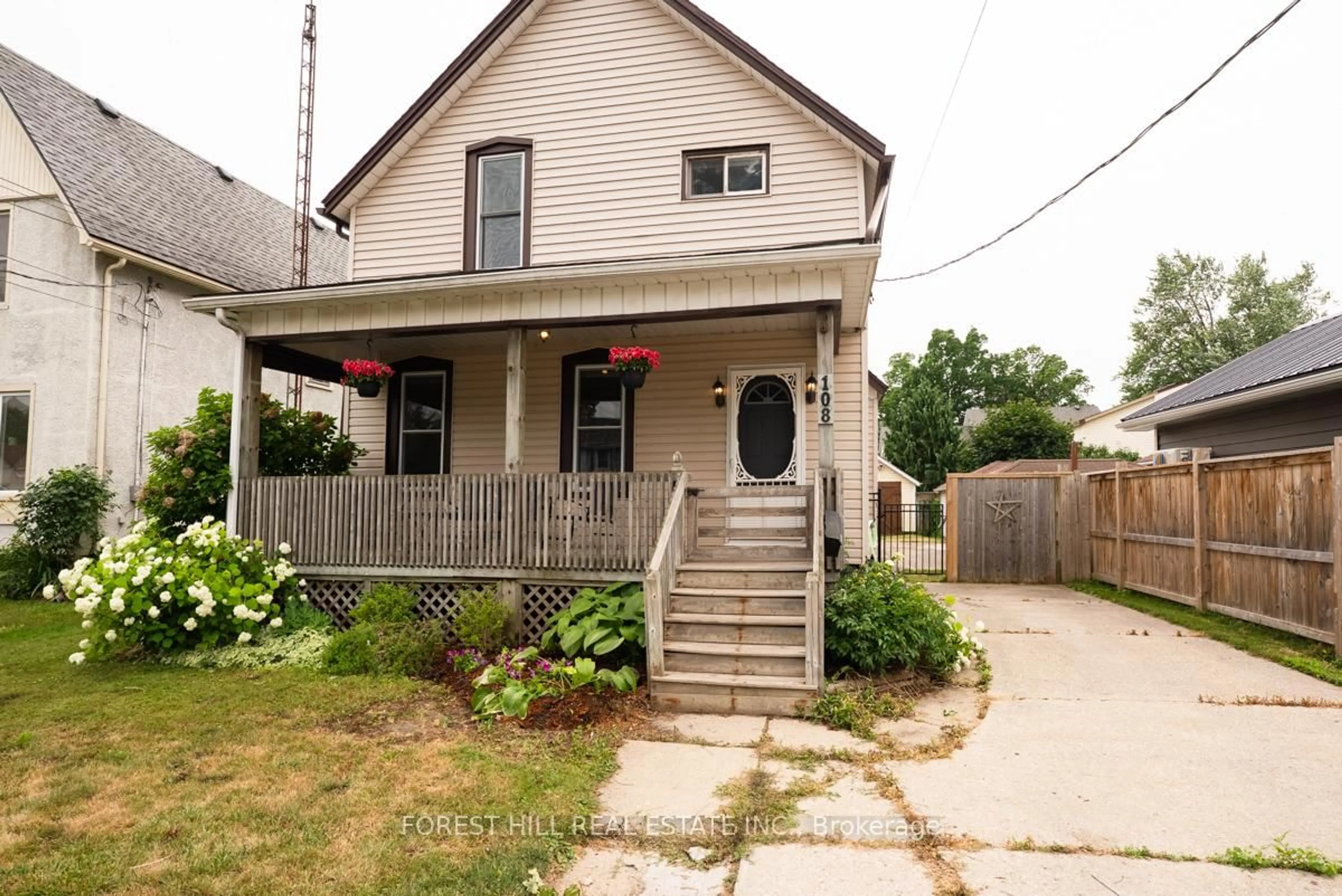 Unknown for 108 Cross St, Haldimand Ontario N1A 1B8