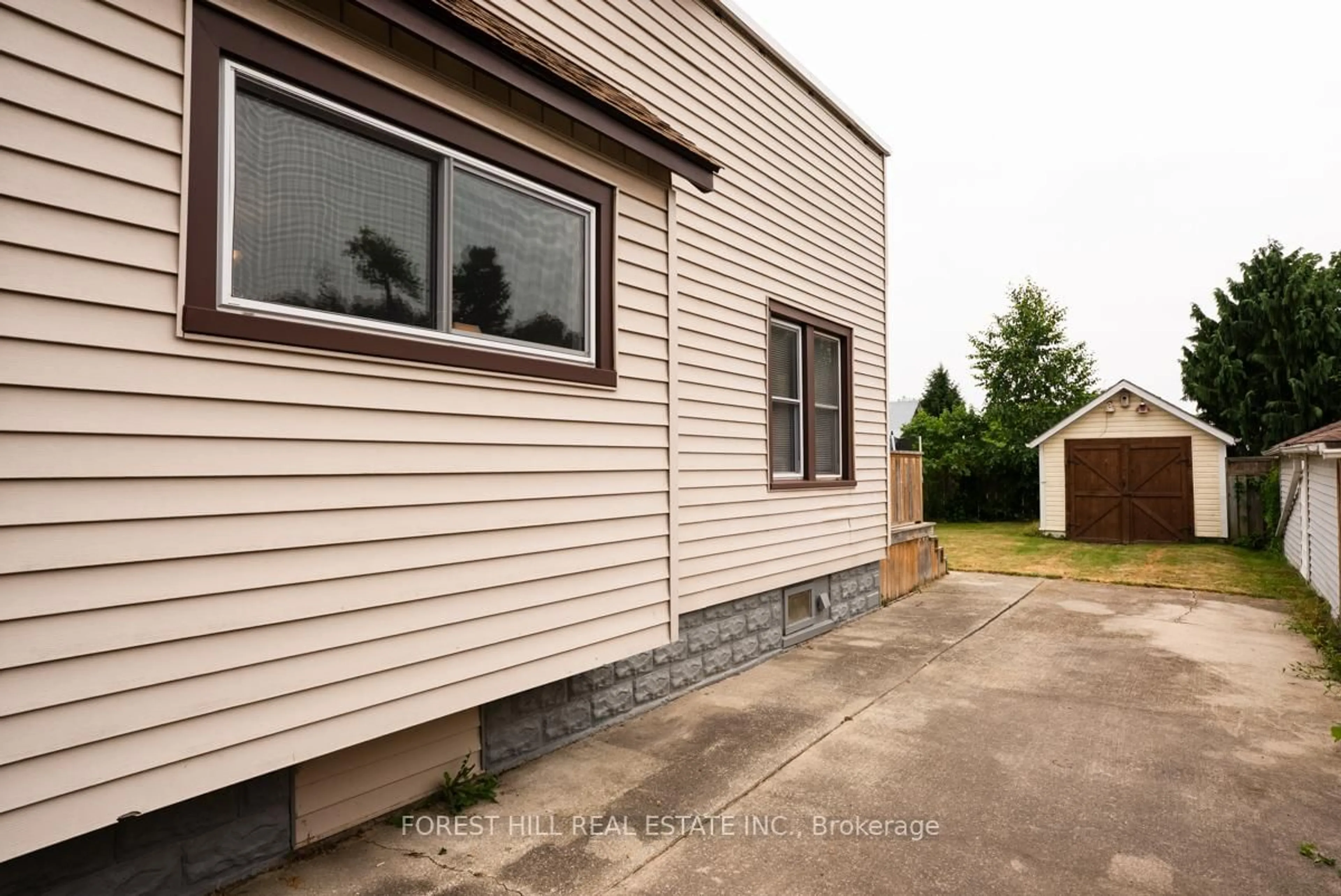 Unknown for 108 Cross St, Haldimand Ontario N1A 1B8