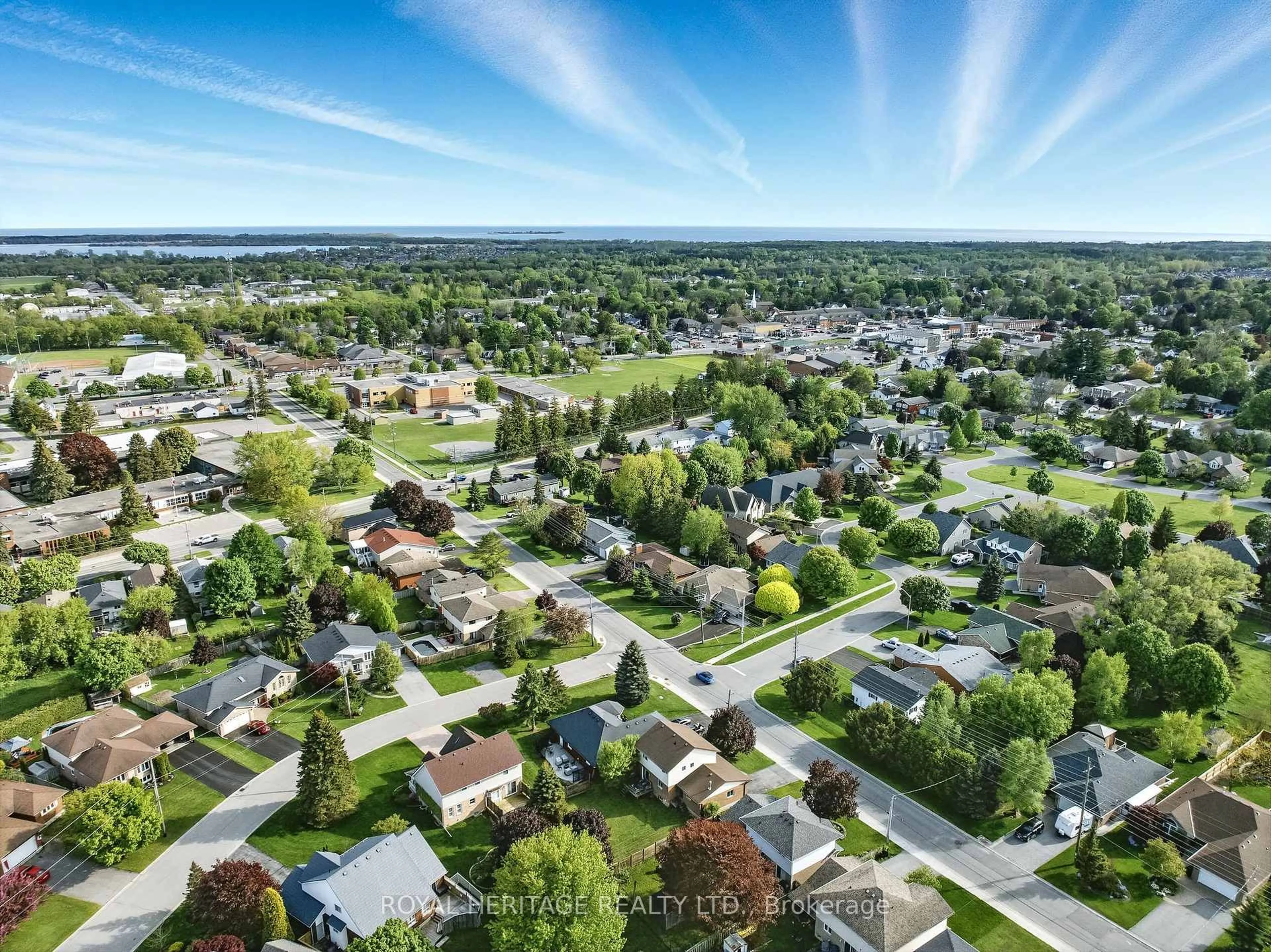 A pic from outside/outdoor area/front of a property/back of a property/a pic from drone, street for 83 Pinnacle St, Brighton Ontario K0K 1H0
