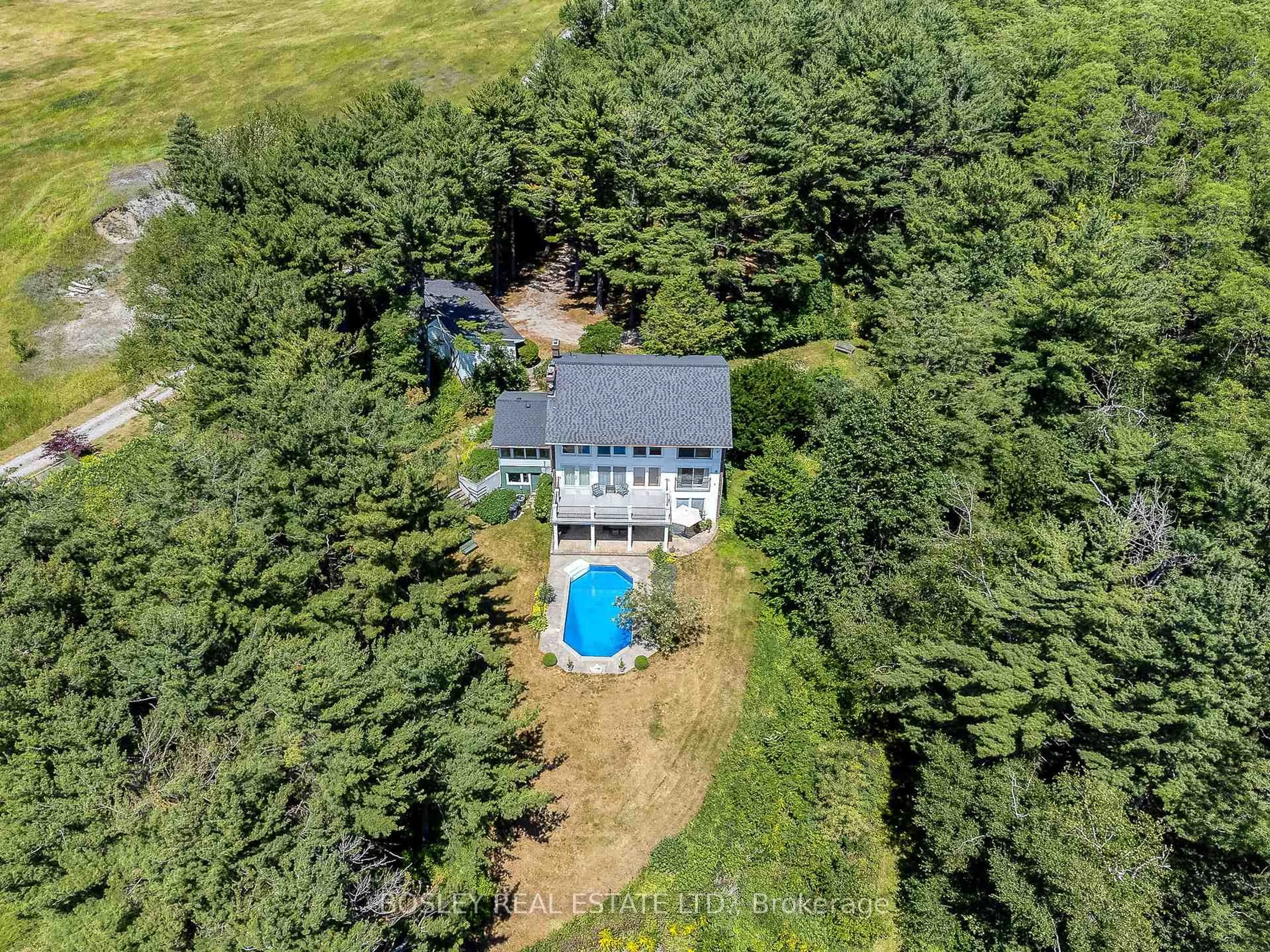 A pic from outside/outdoor area/front of a property/back of a property/a pic from drone, water/lake/river/ocean view for 256 Wilson Dr, Alnwick/Haldimand Ontario K0K 1C0
