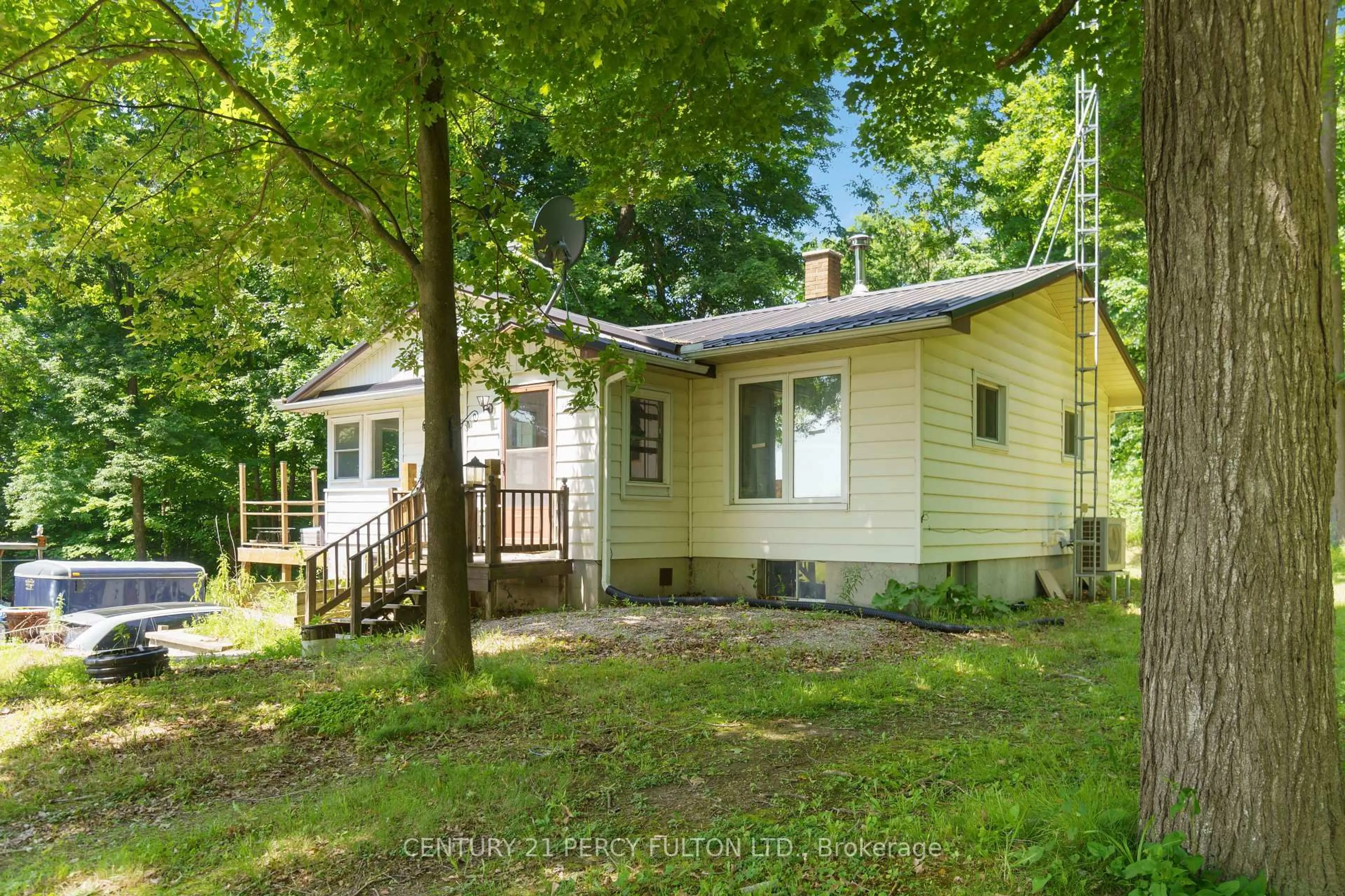 A pic from outside/outdoor area/front of a property/back of a property/a pic from drone, unknown for 3752 Scotch Line Rd, Perth Ontario K7H 3C5