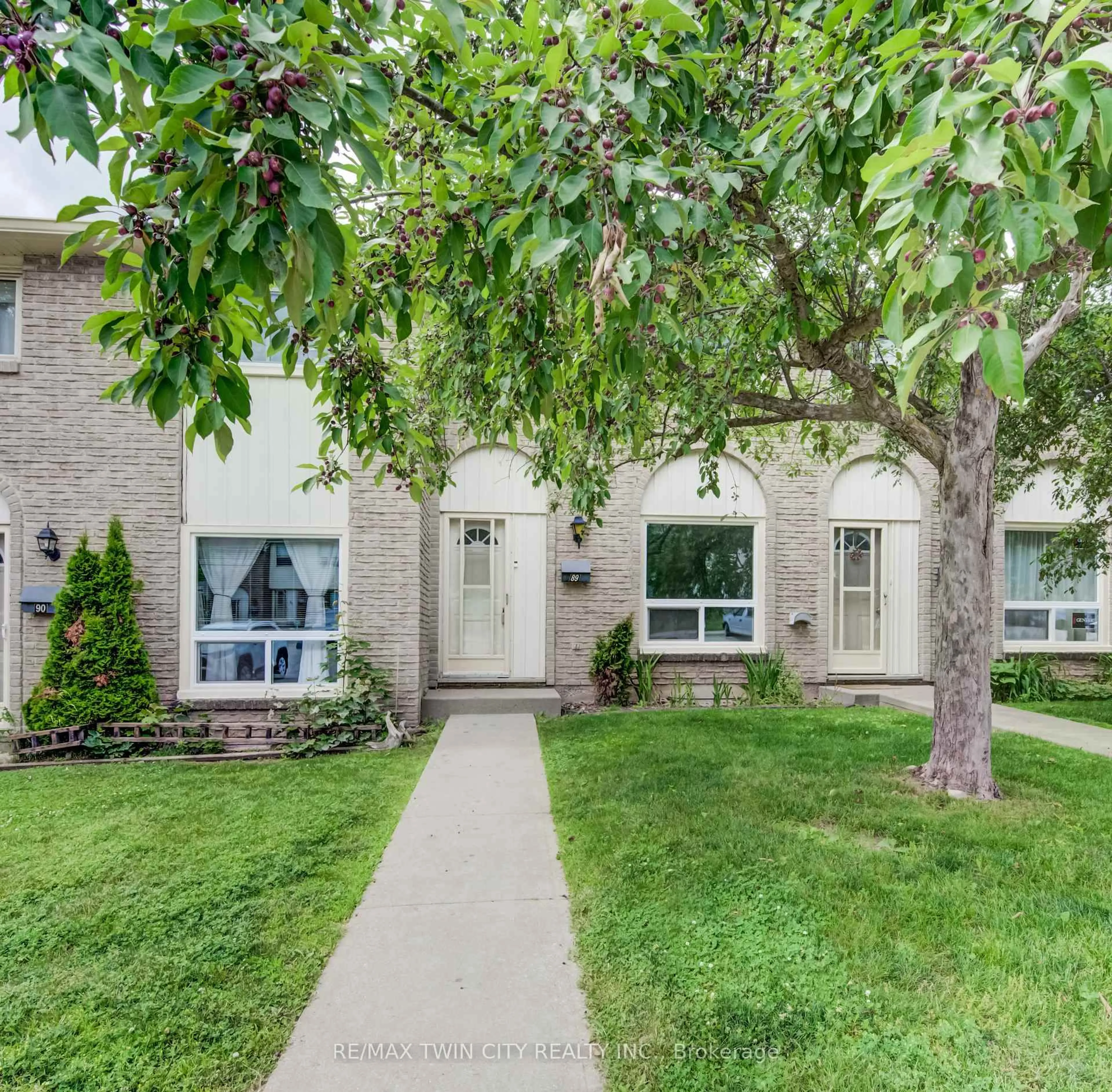 Unknown for 165 Green Valley Dr #89, Kitchener Ontario N2P 1K3
