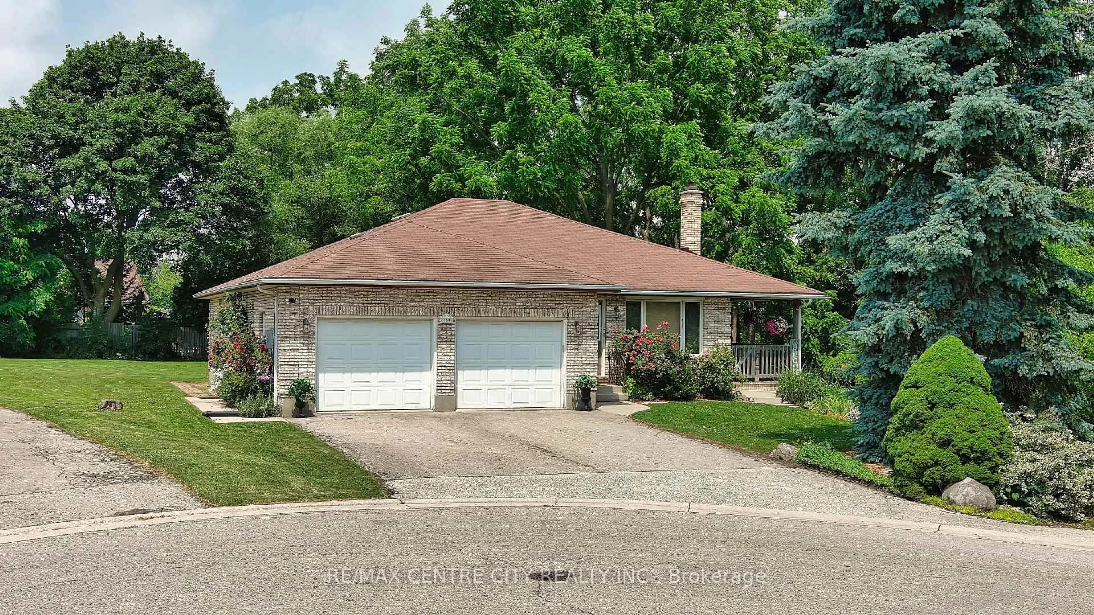 Home with brick exterior material, street for 150 Inkerman St, St. Thomas Ontario N5P 3G9