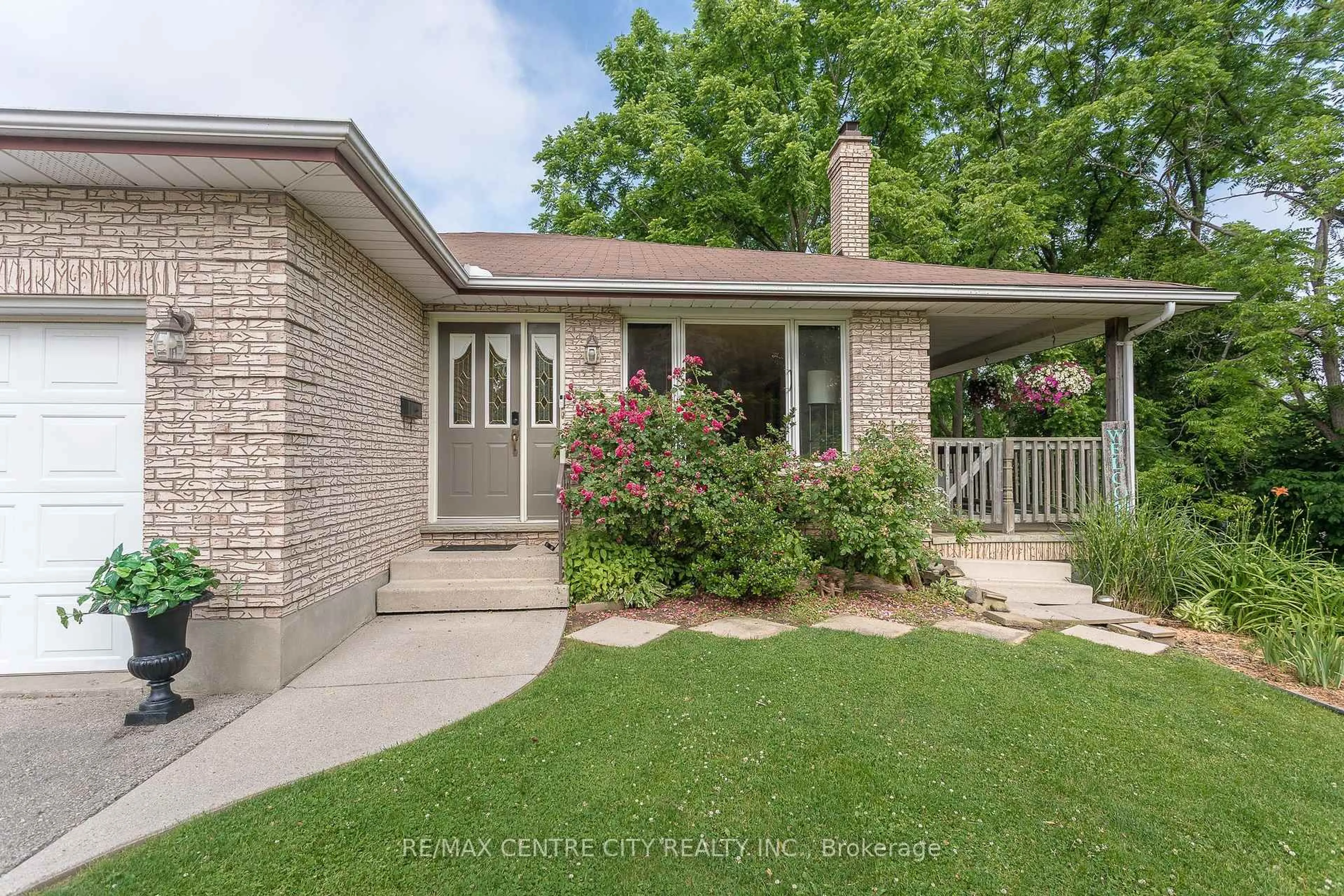 Home with brick exterior material, street for 150 Inkerman St, St. Thomas Ontario N5P 3G9