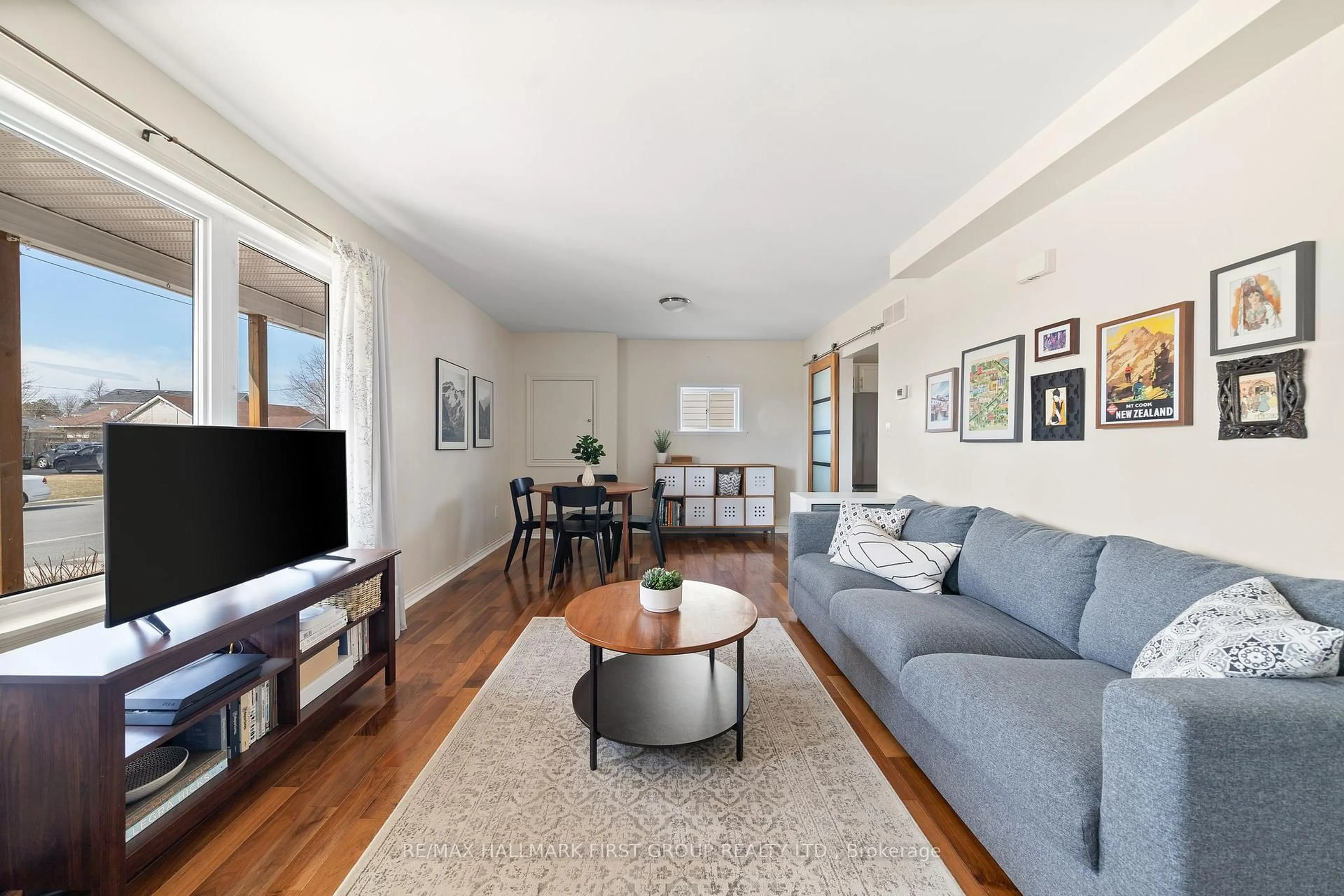 Living room with furniture, unknown for 404 Alexandria Dr, Cobourg Ontario K9A 5T1