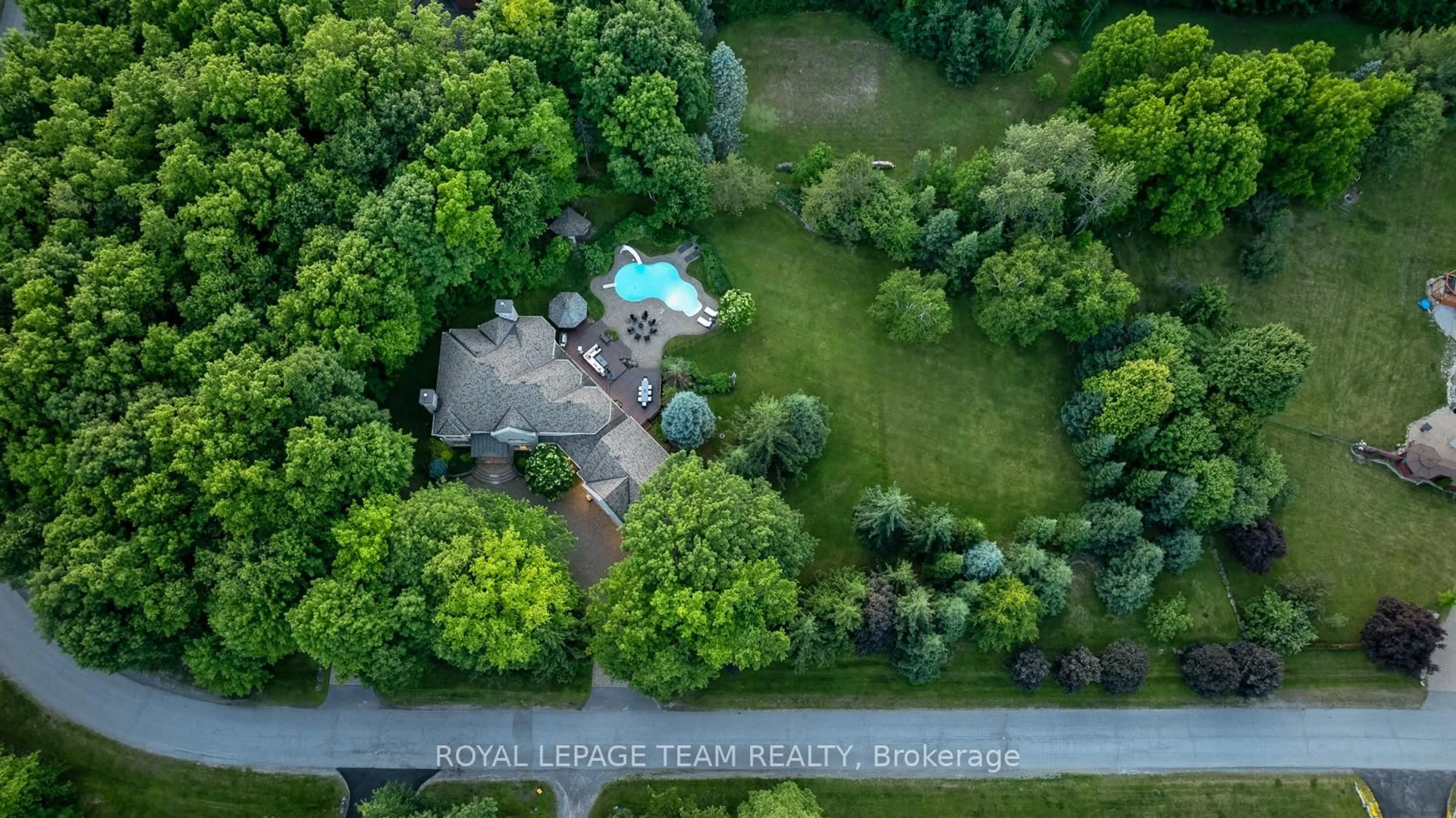 A pic from outside/outdoor area/front of a property/back of a property/a pic from drone, water/lake/river/ocean view for 33 Marchbrook Circ, Ottawa Ontario K2W 1A1