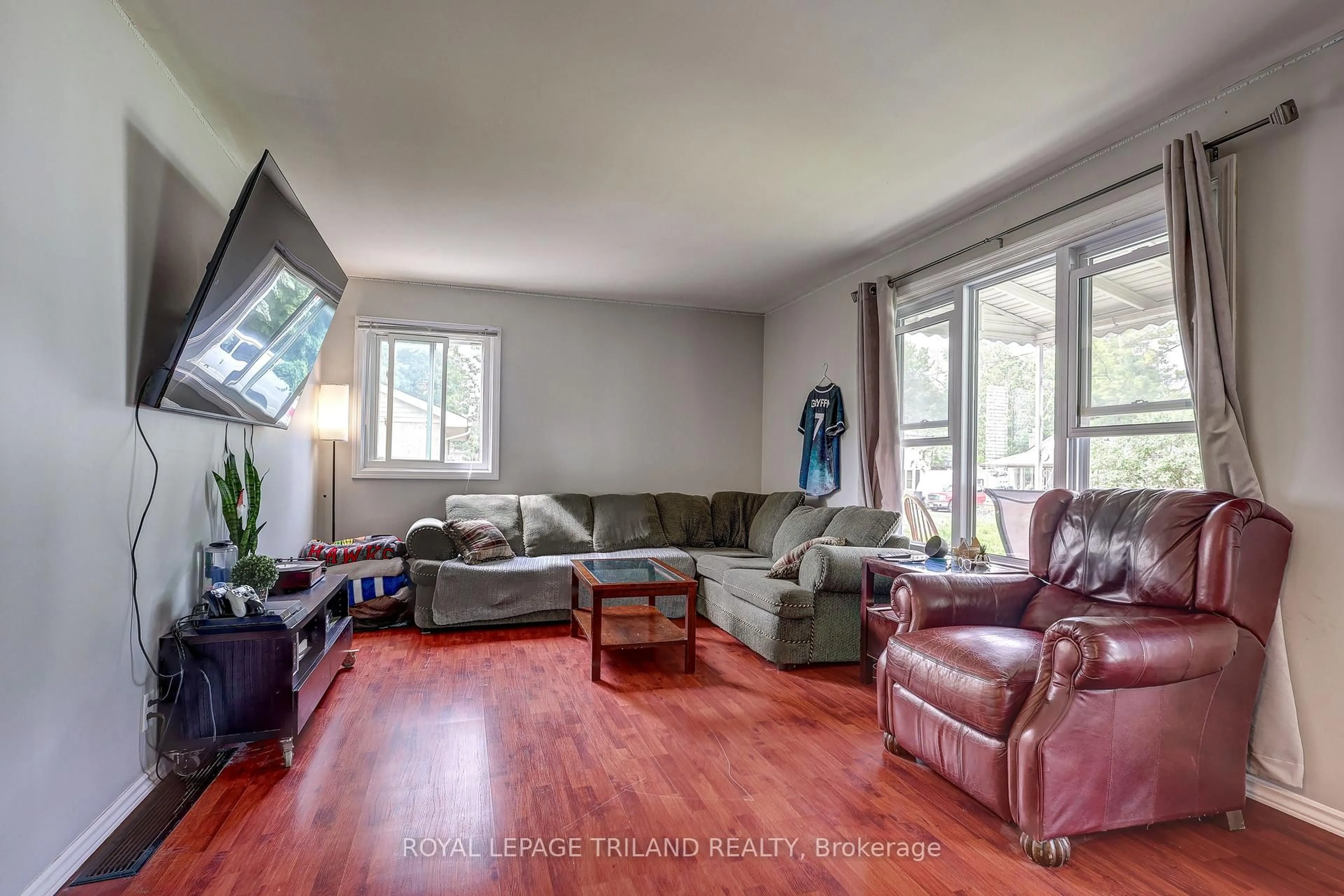 Living room with furniture, unknown for 249 Victoria St, Central Elgin Ontario N0L 1B0