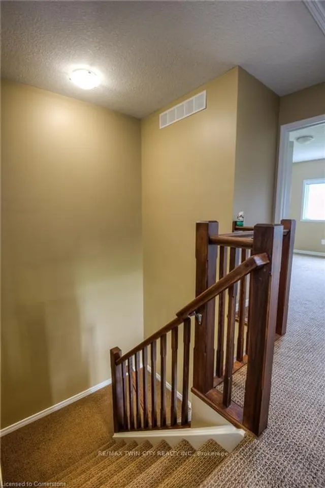 Additional image 4 of 260 Countrystone Cres