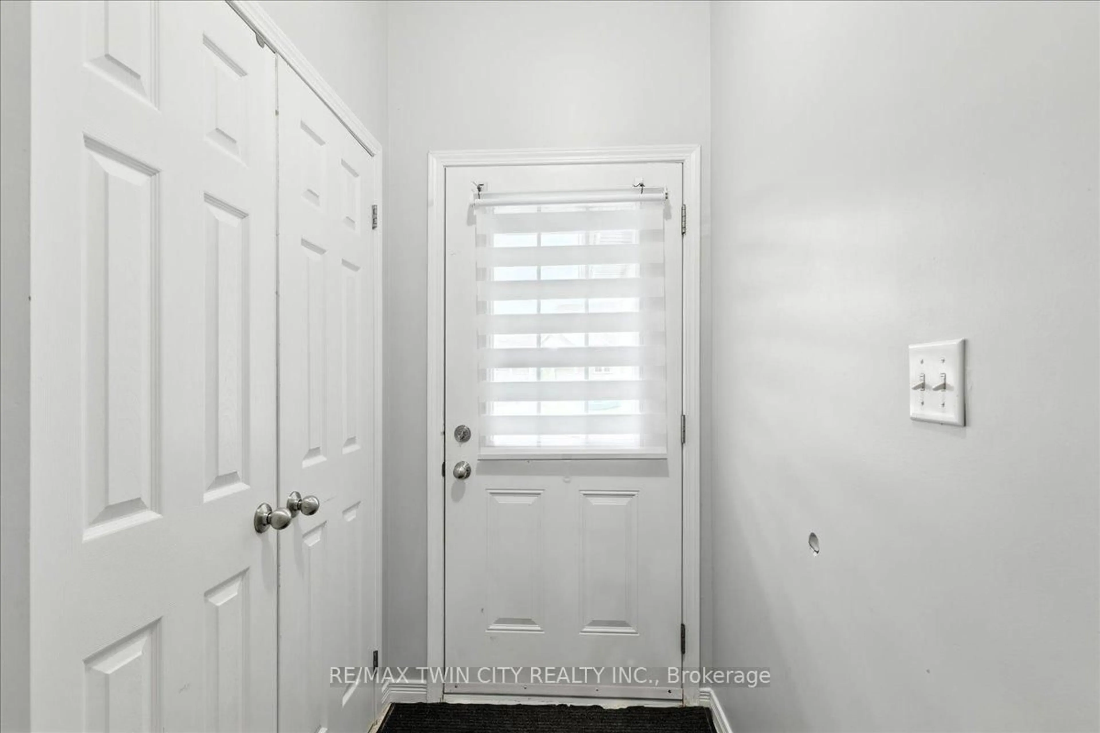 Unknown for 260 Countrystone Cres, Kitchener Ontario N2N 3S2