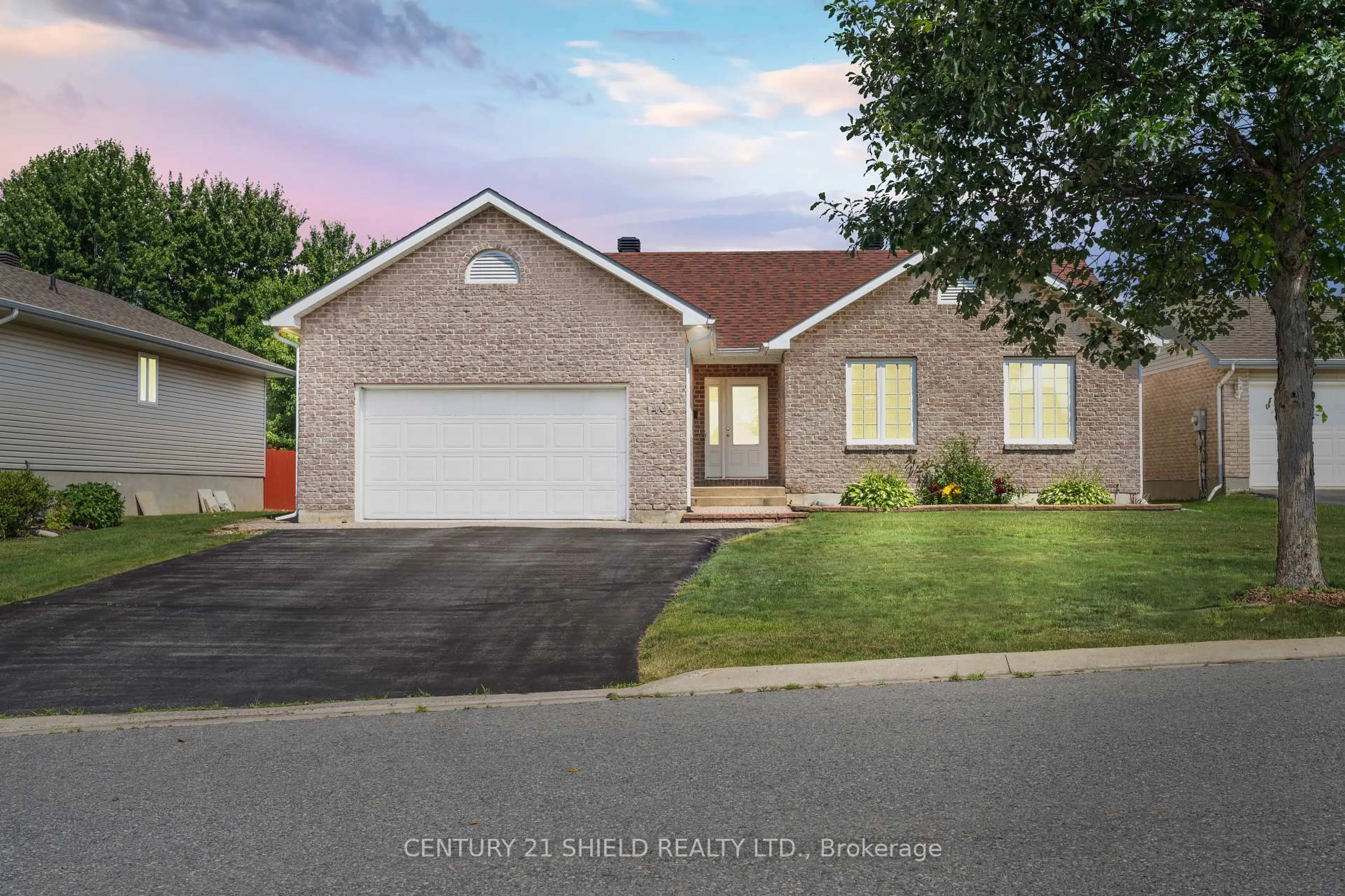 Home with brick exterior material, street for 140 Markell Cres, Cornwall Ontario K6H 6X2