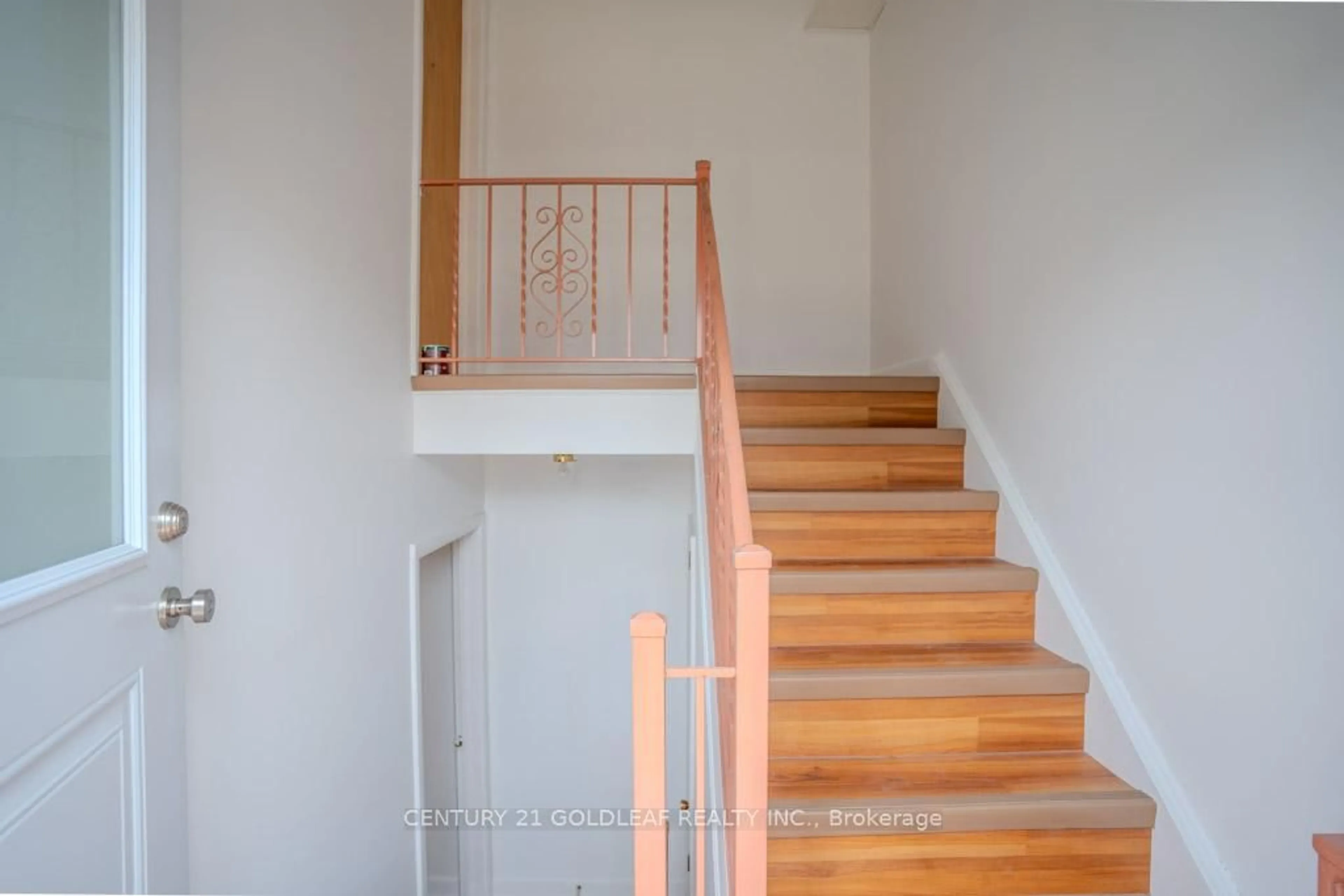 Stairs for 151 Montfort St, Ottawa Ontario K1L 5P5