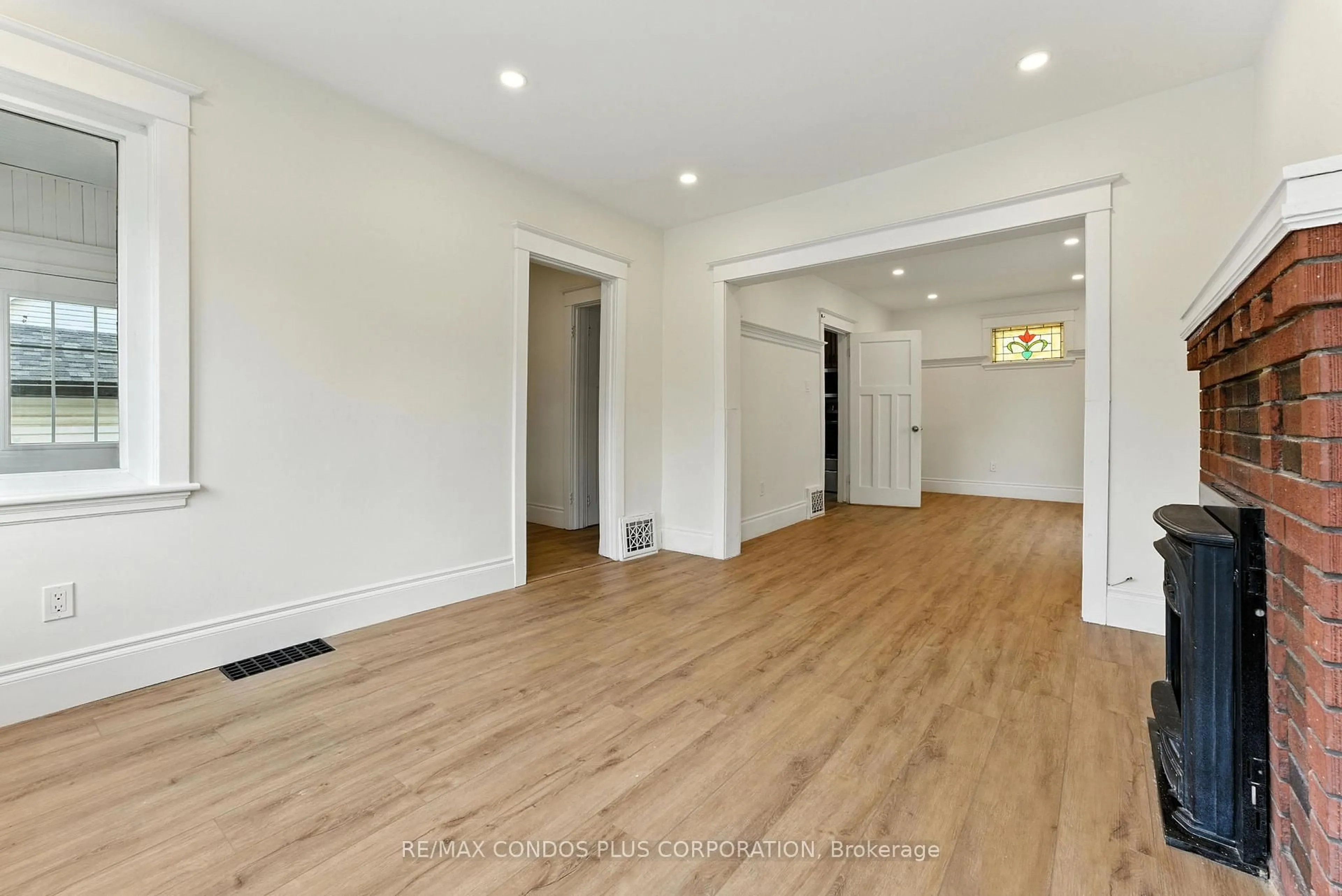 A pic of a room for 69 Roxborough Ave, Hamilton Ontario L8L 1Y2