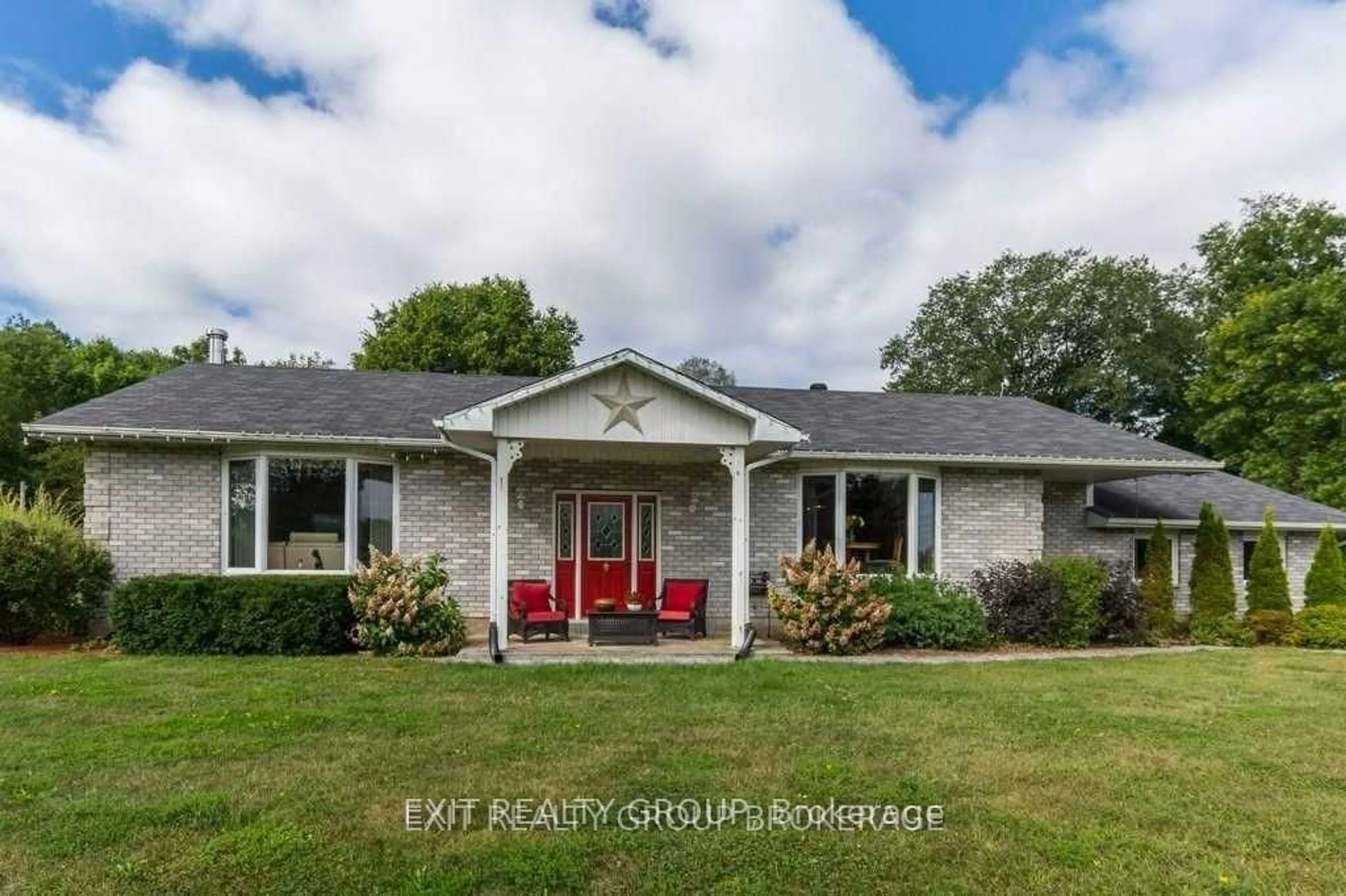 Home with vinyl exterior material, unknown for 23 Palmer Rd, Tweed Ontario K0K 3J0