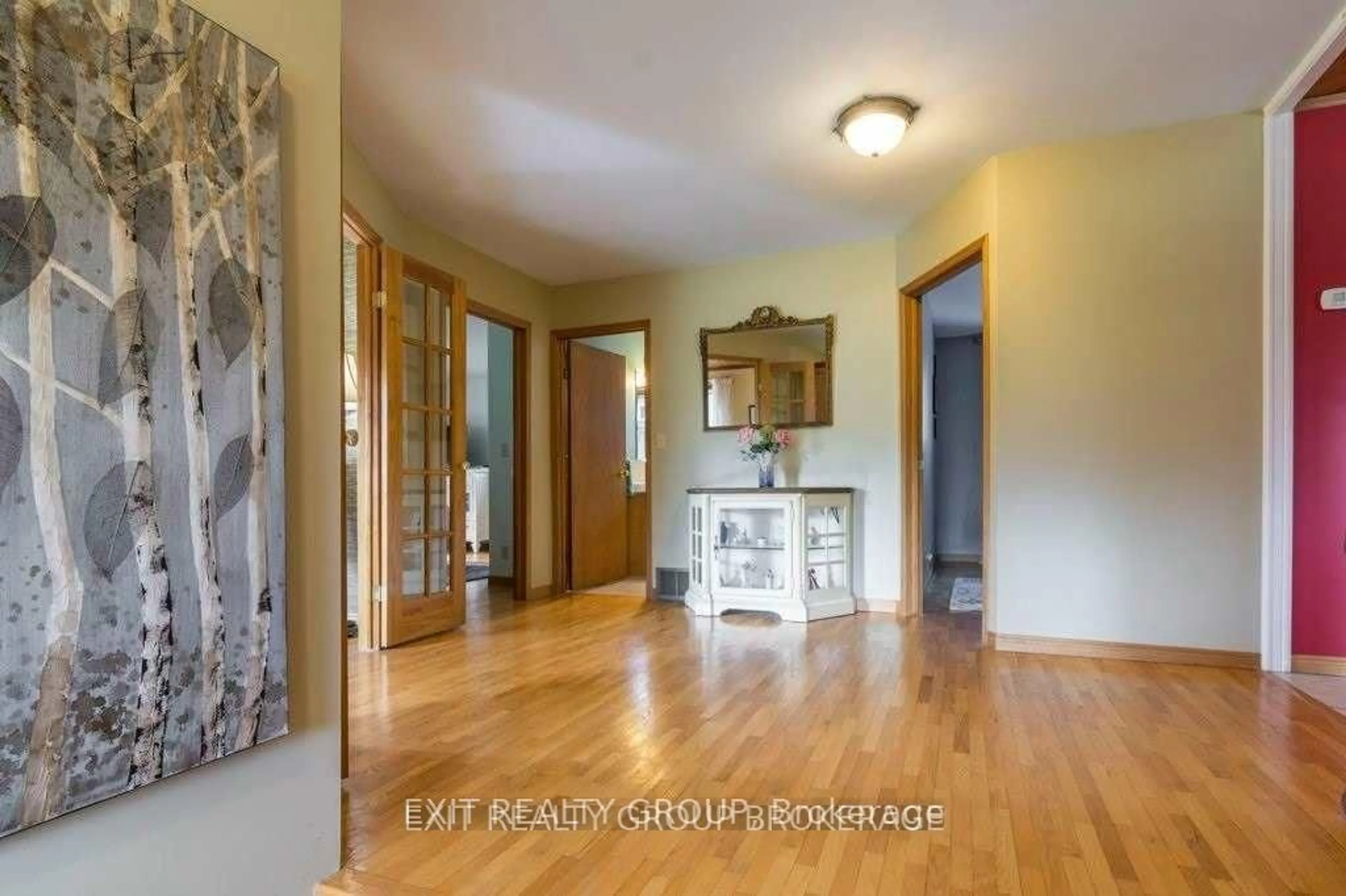 Indoor entryway for 23 Palmer Rd, Tweed Ontario K0K 3J0